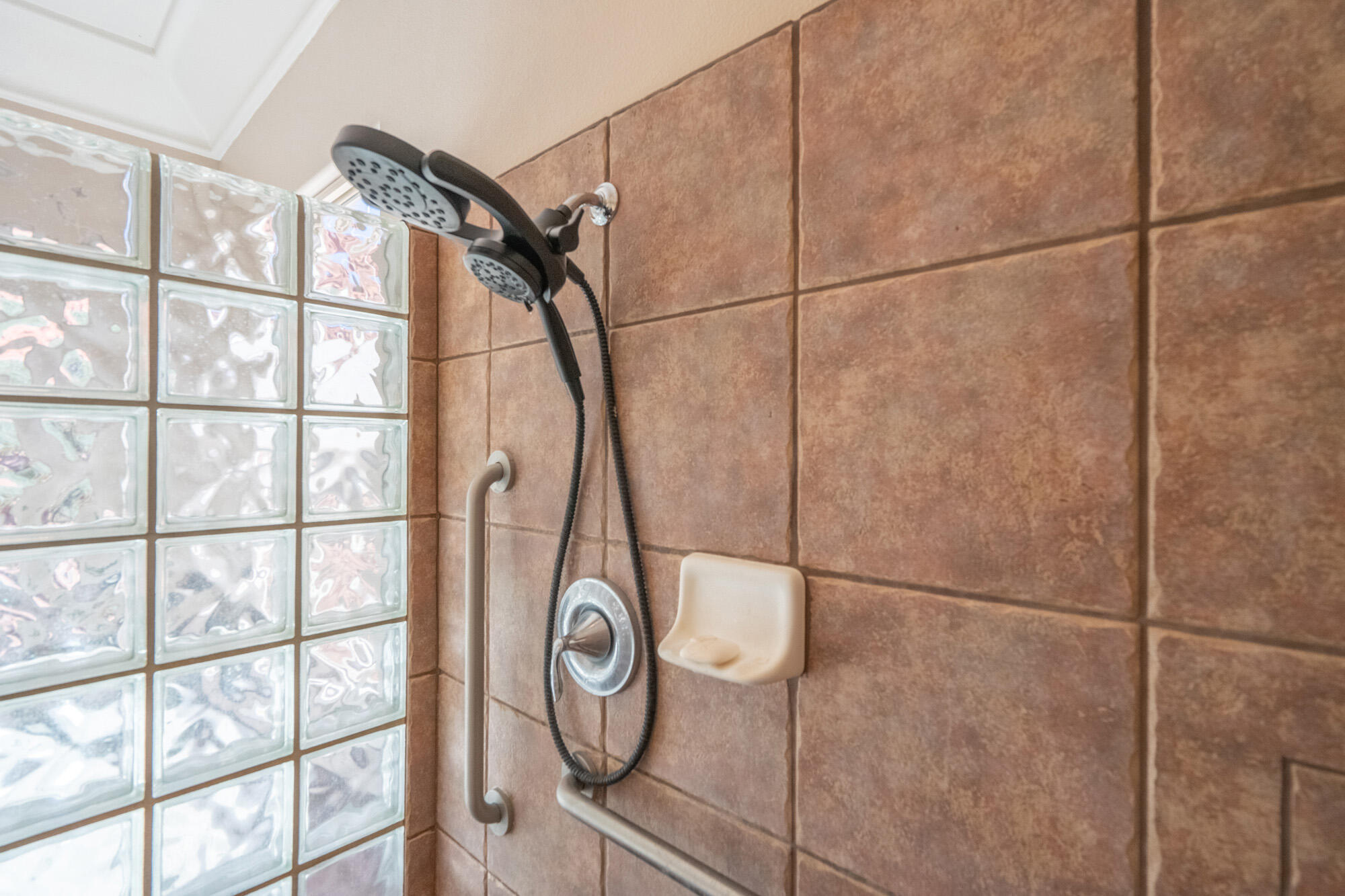 PARADISE CANYON - Residential