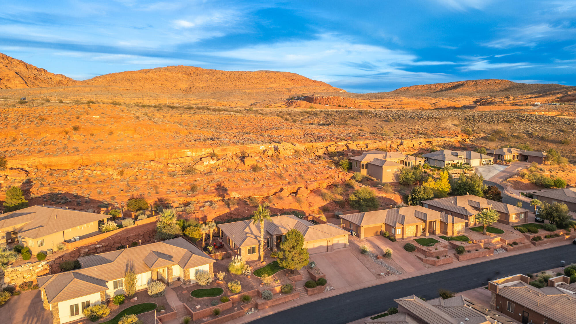 PARADISE CANYON - Residential