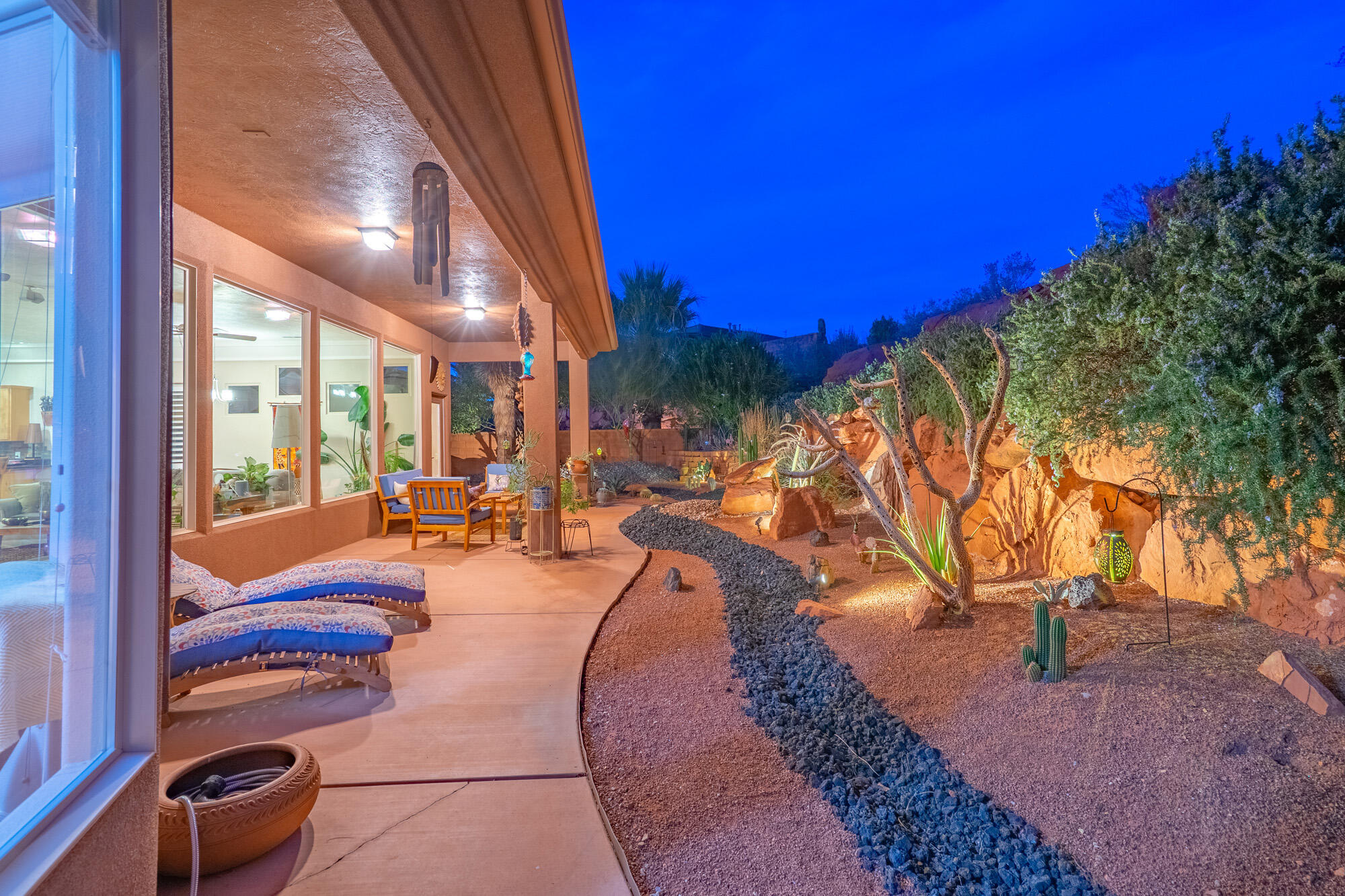 PARADISE CANYON - Residential