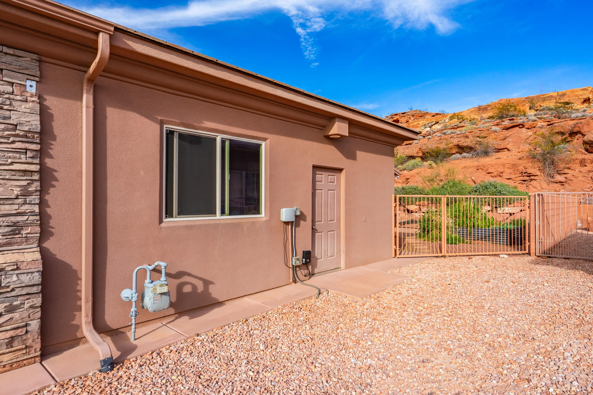 PARADISE CANYON - Residential