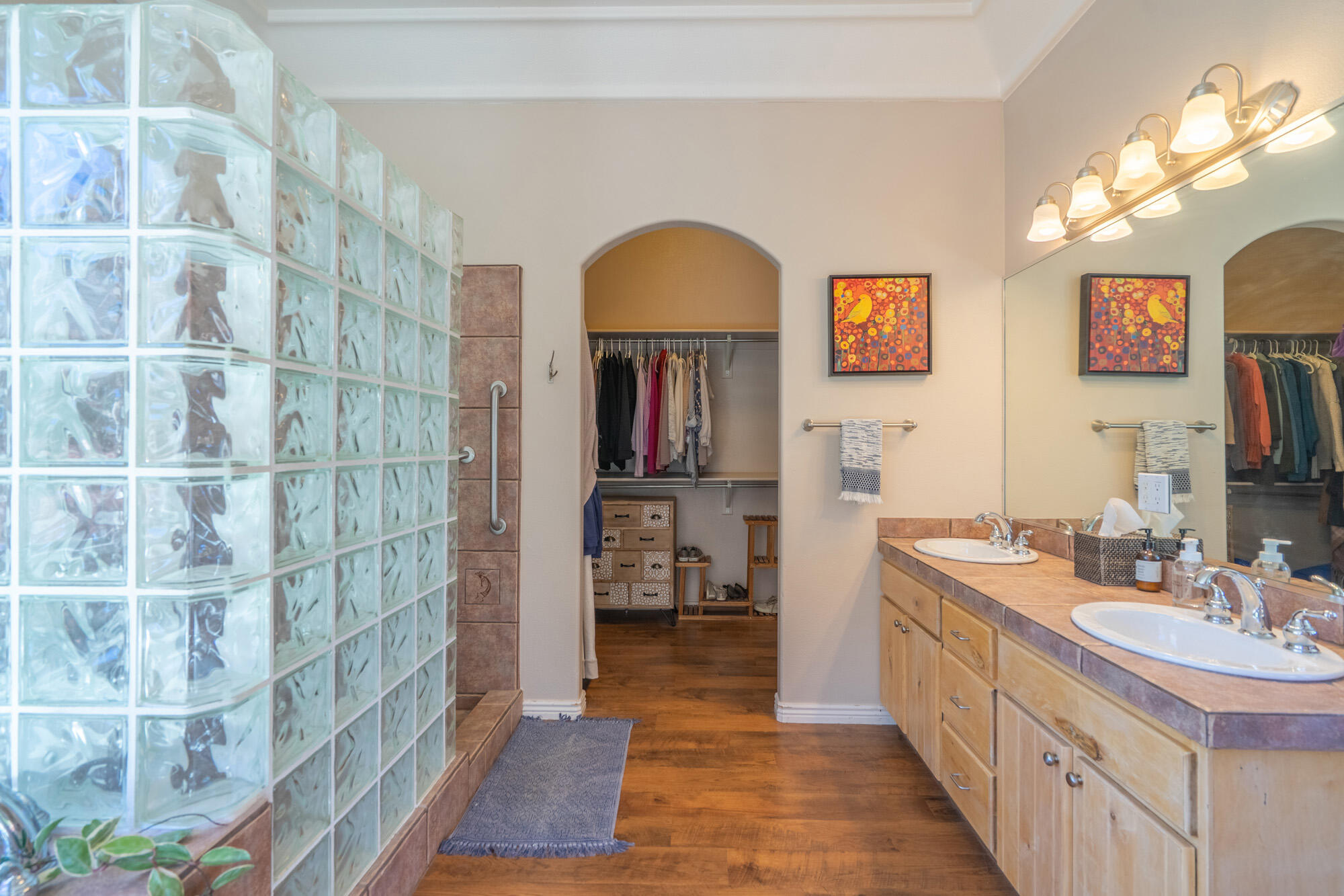 PARADISE CANYON - Residential