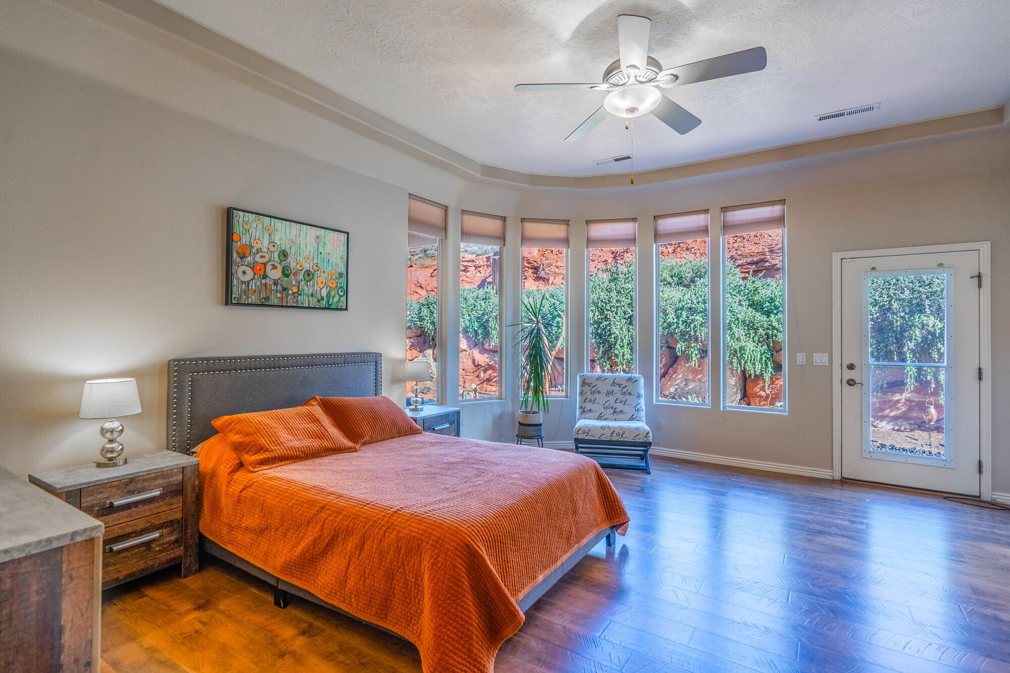 PARADISE CANYON - Residential