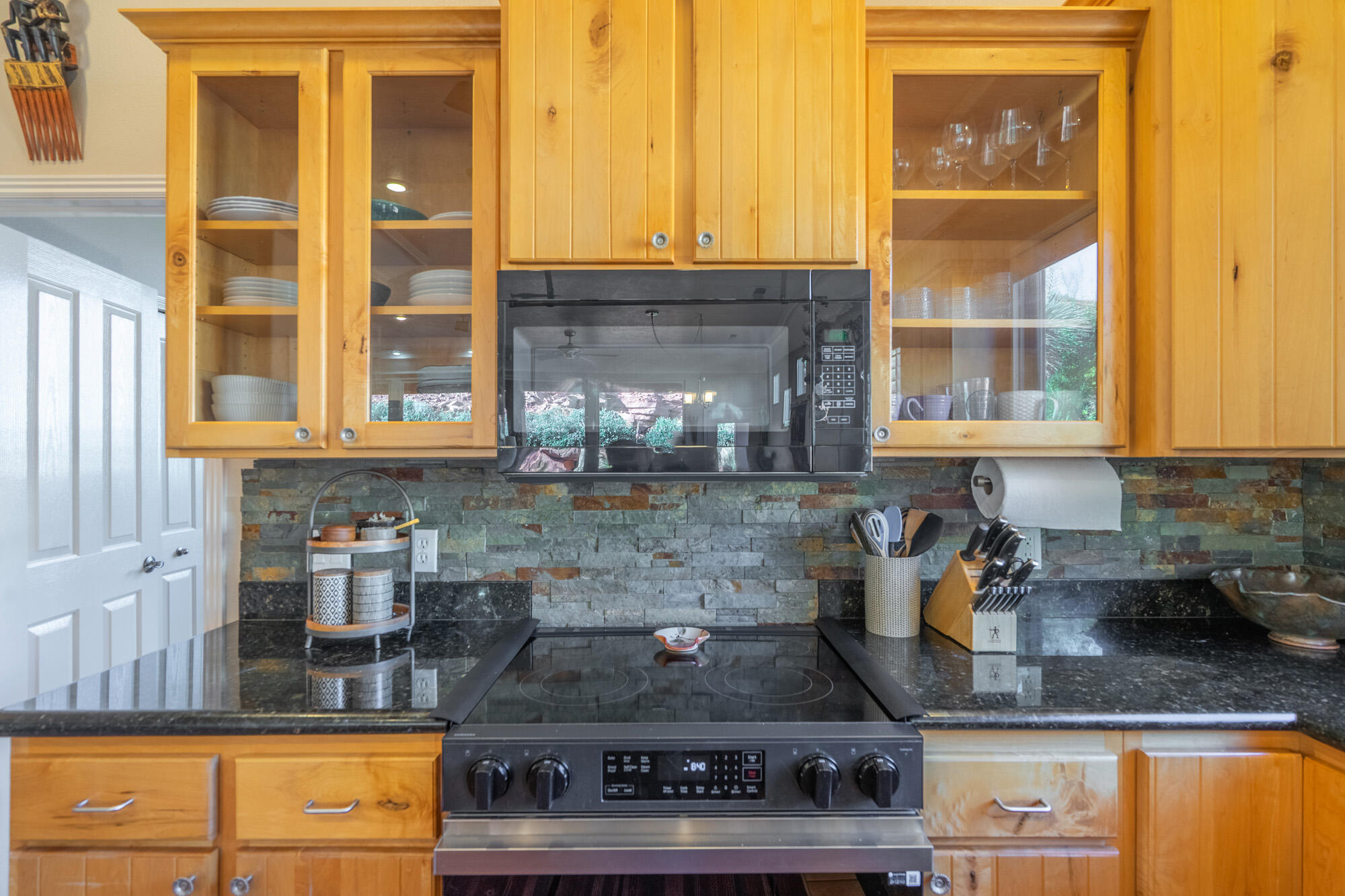 PARADISE CANYON - Residential