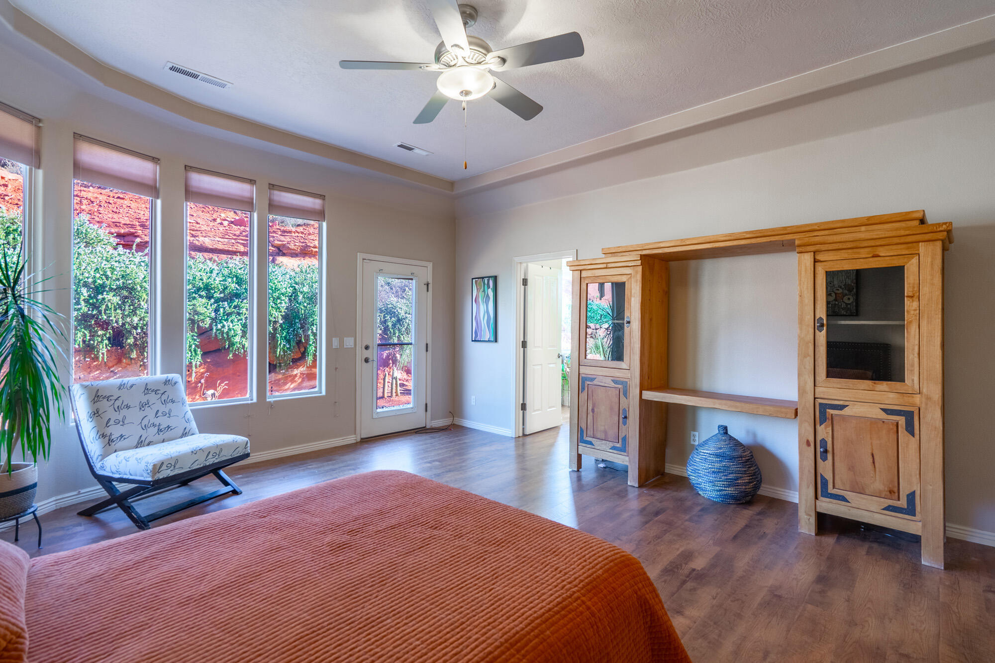 PARADISE CANYON - Residential