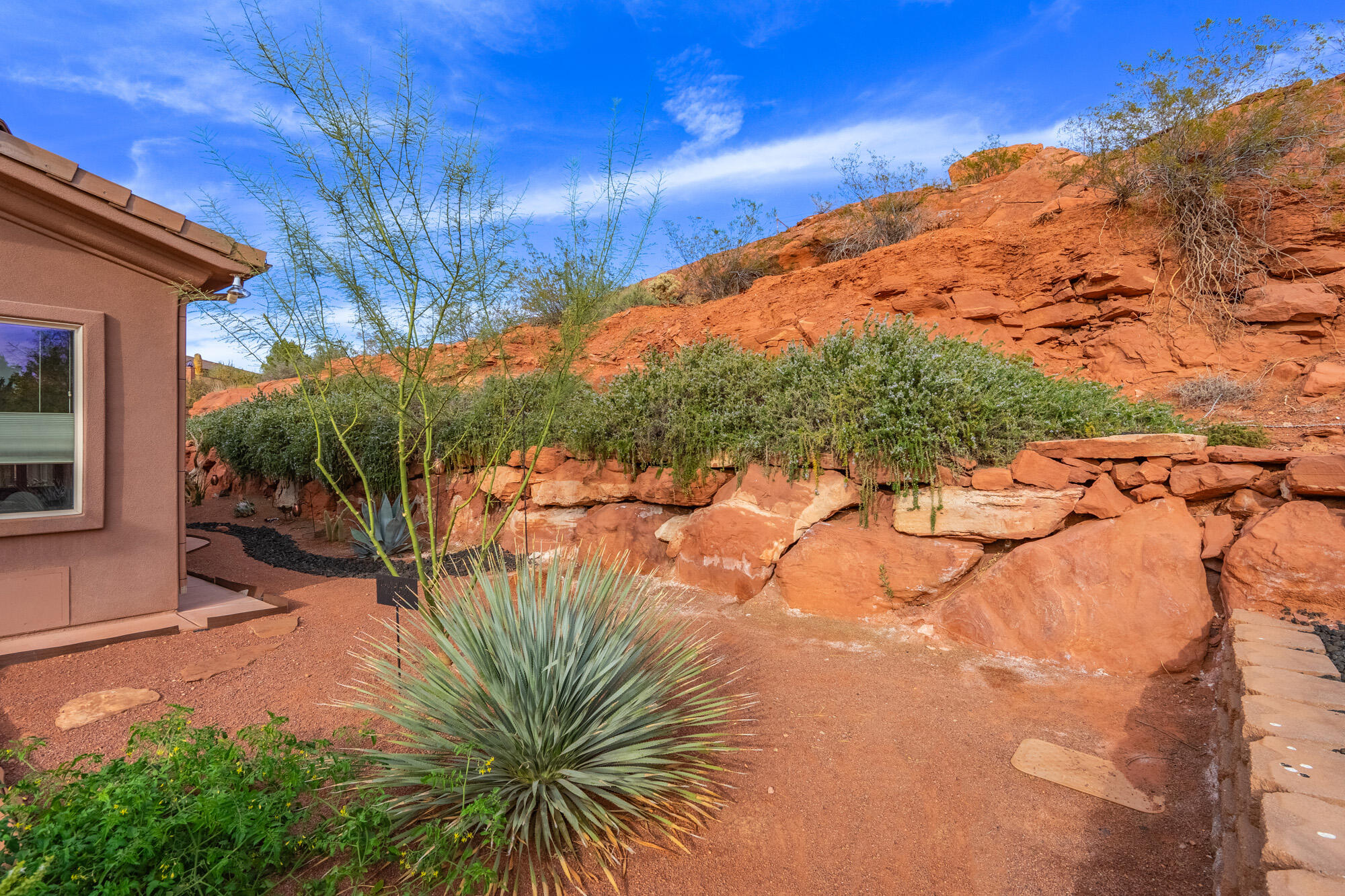 PARADISE CANYON - Residential