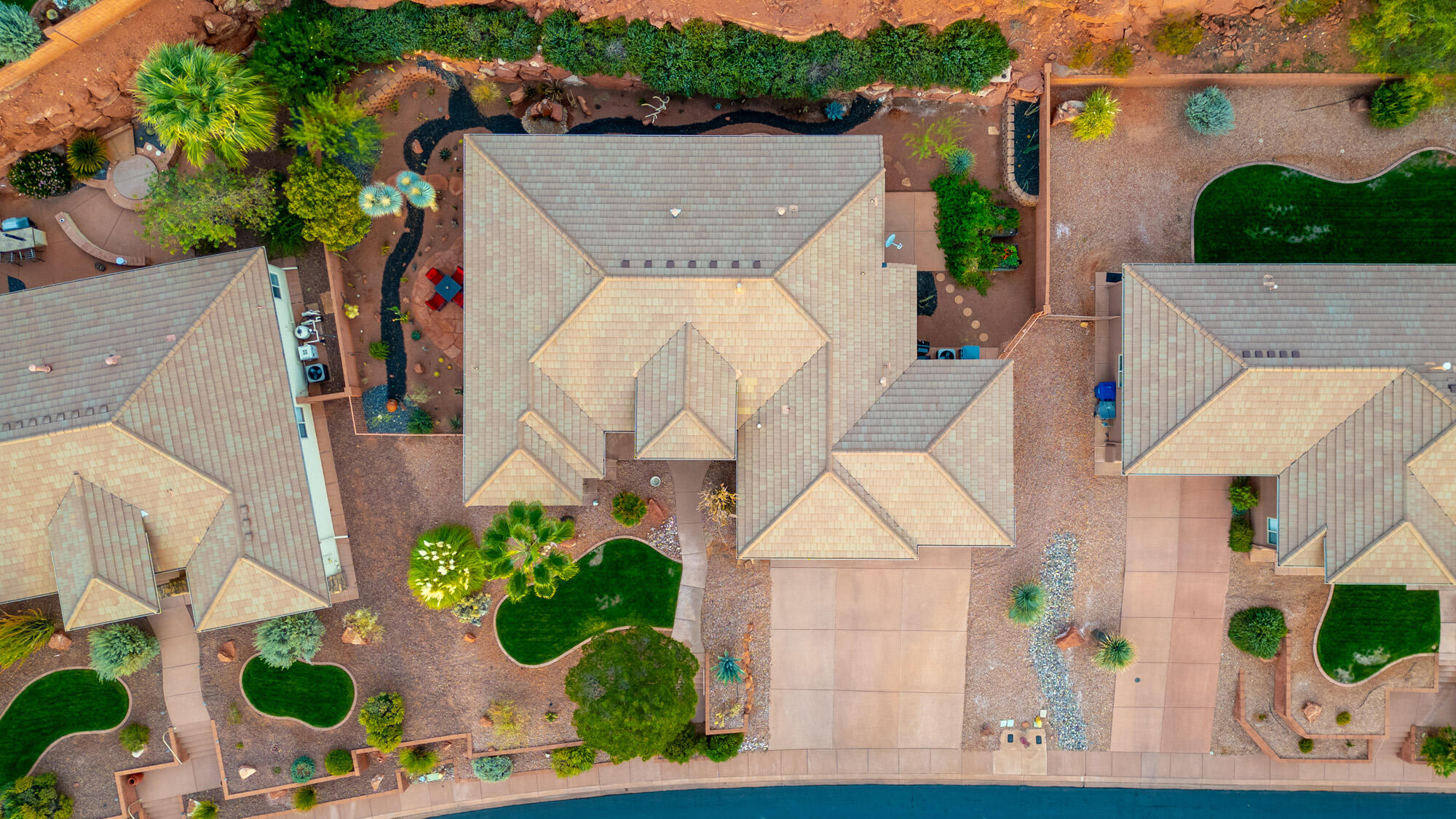 PARADISE CANYON - Residential