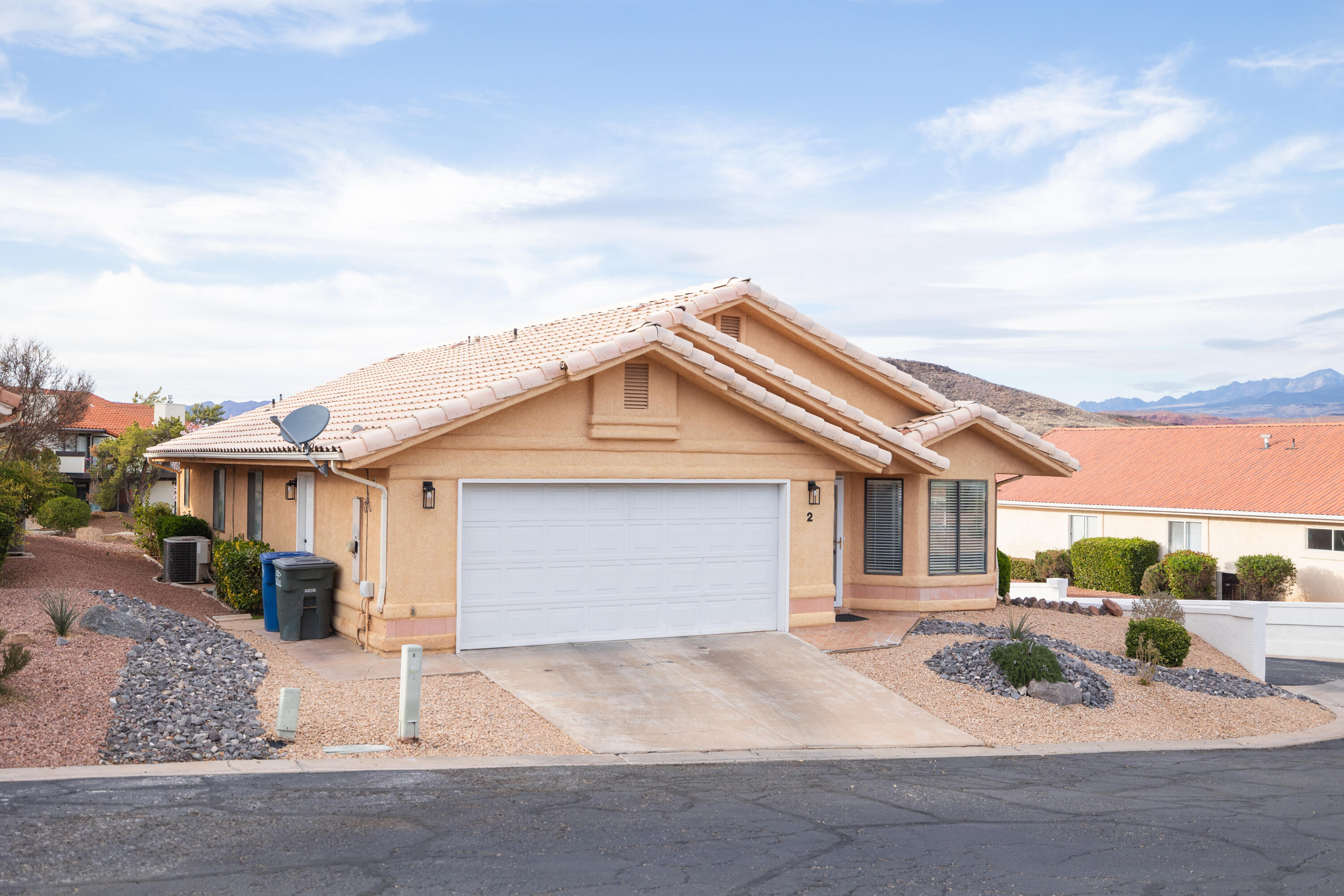 DESERT IMAGES TOWNHOMES - Residential