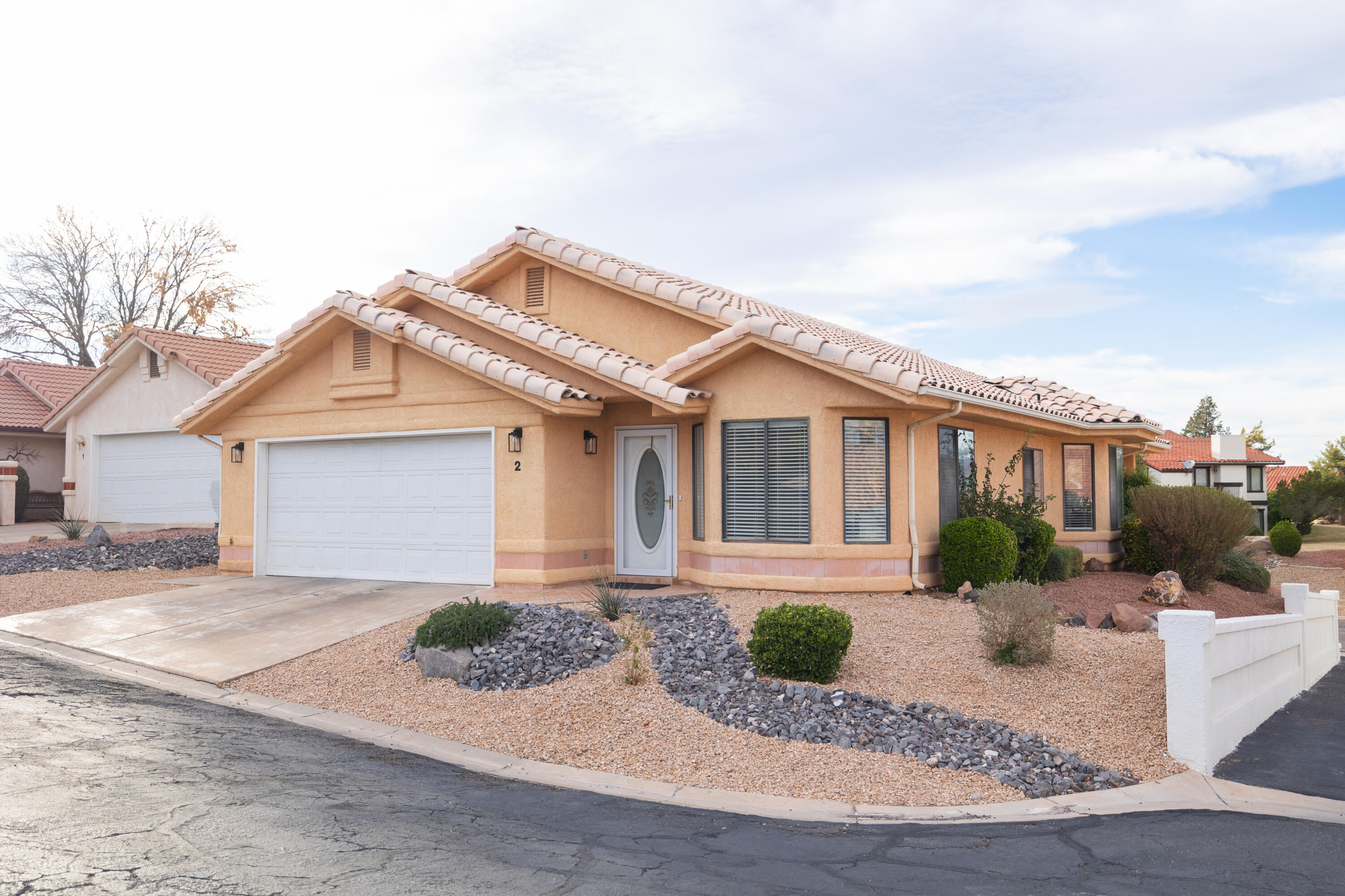 DESERT IMAGES TOWNHOMES - Residential