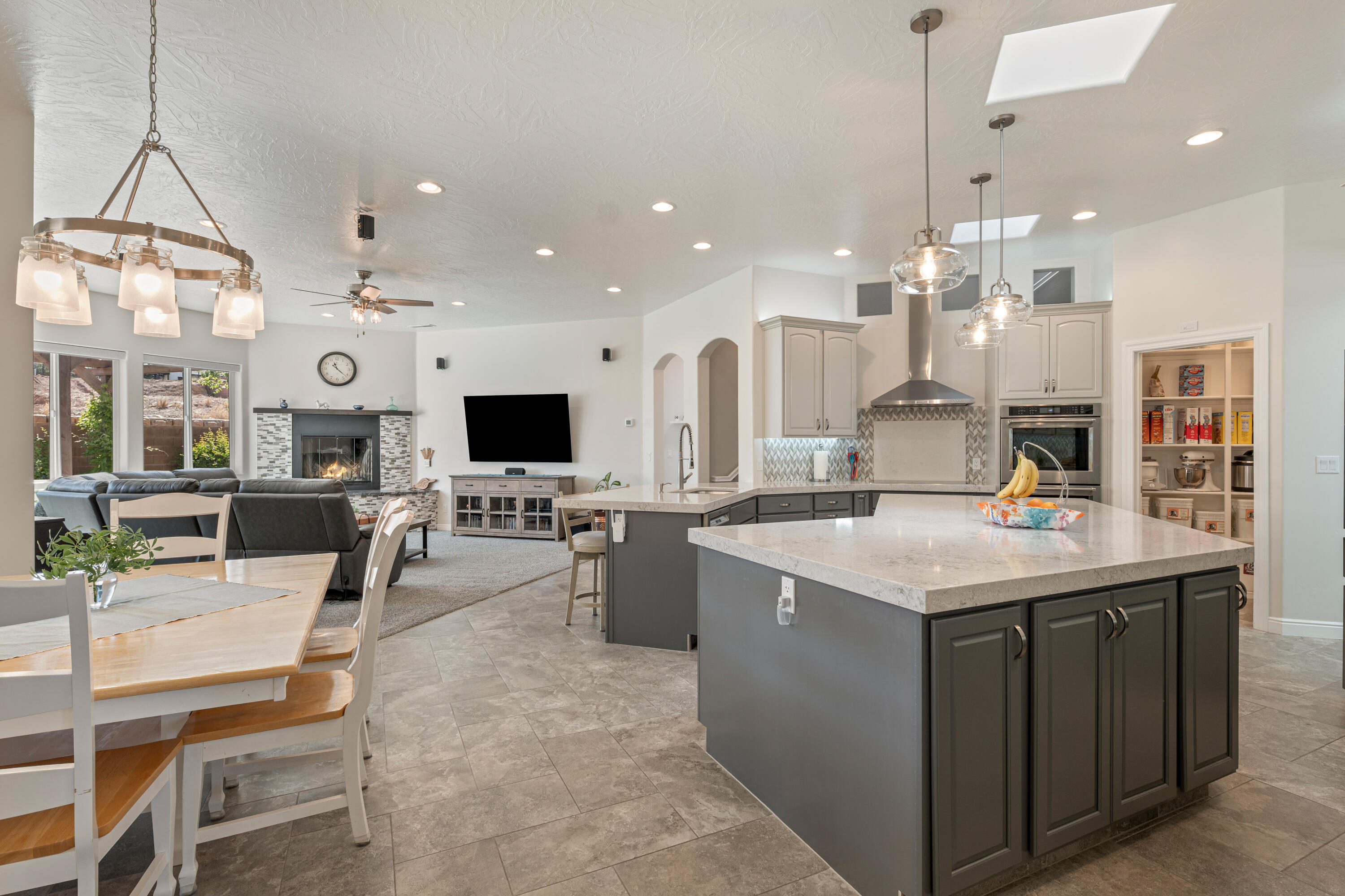 MAJESTIC SUNSET - Residential