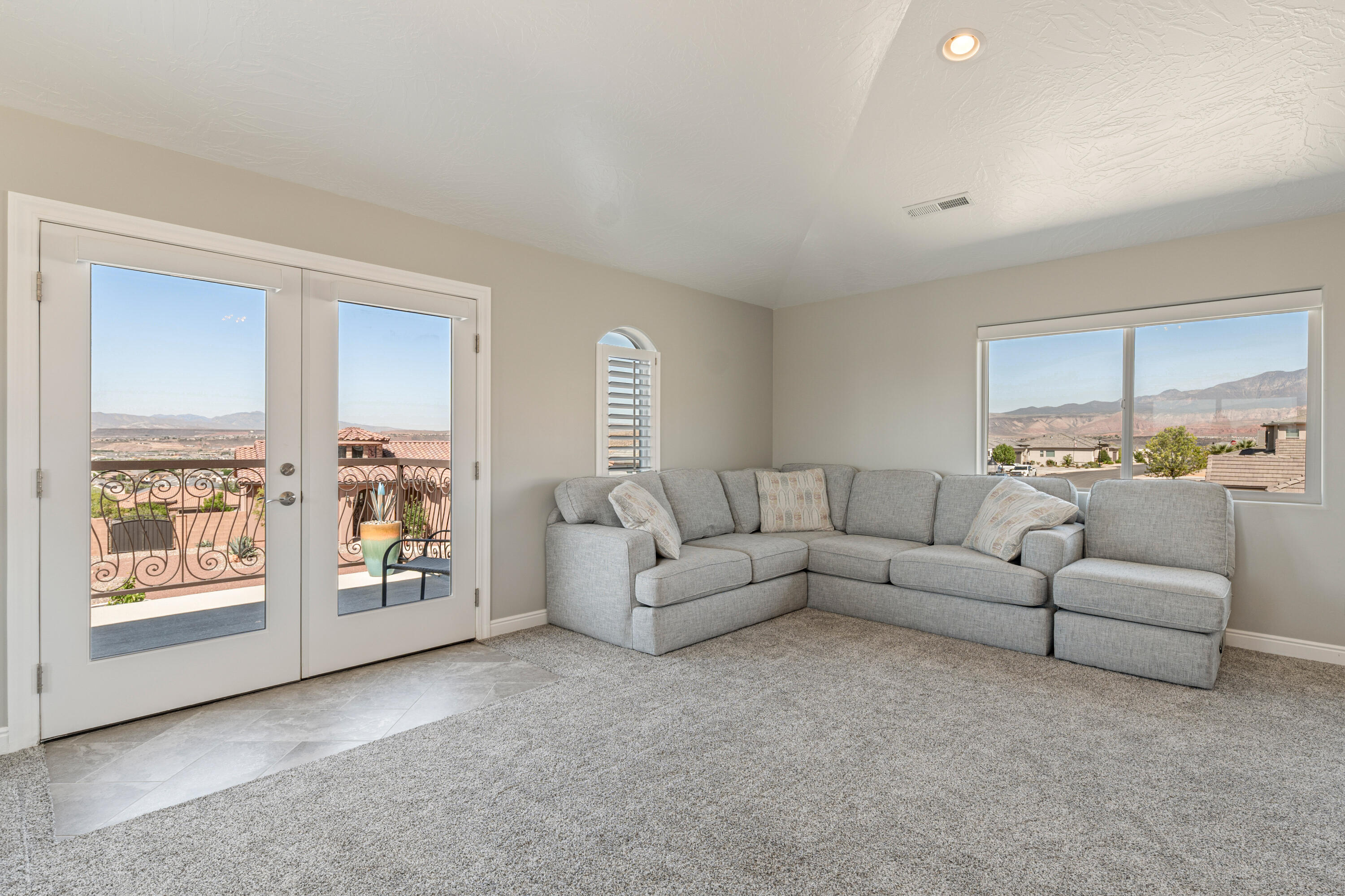 MAJESTIC SUNSET - Residential