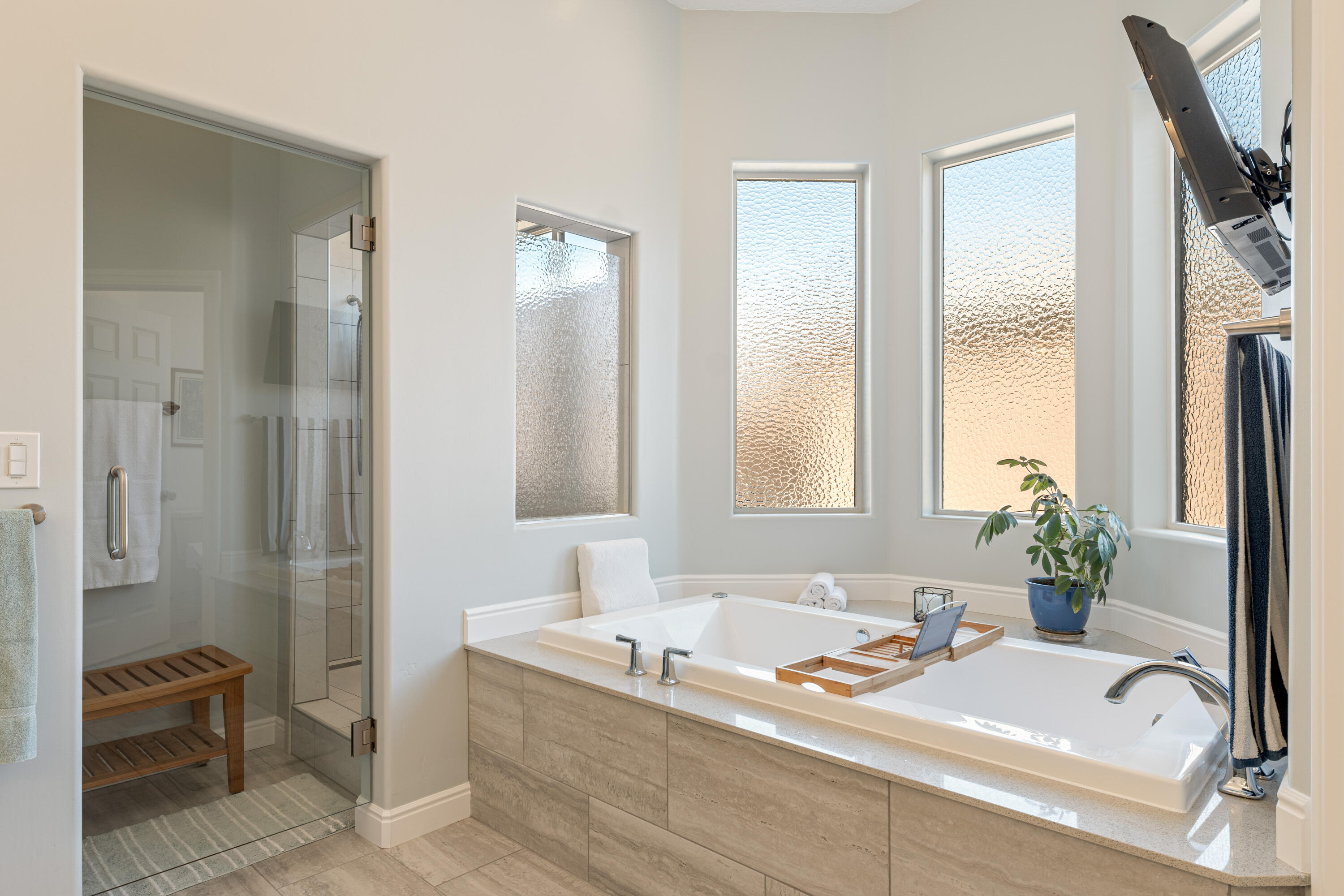 MAJESTIC SUNSET - Residential