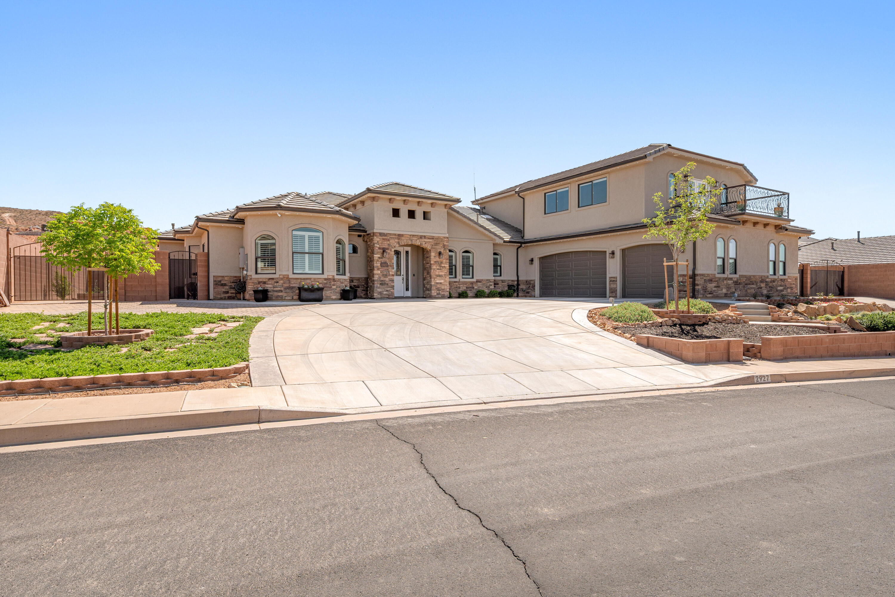 MAJESTIC SUNSET - Residential