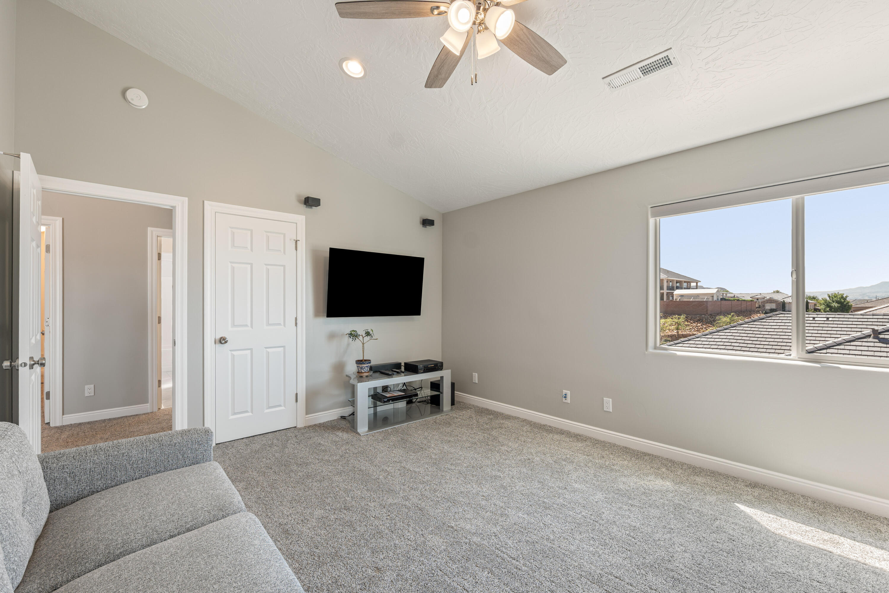 MAJESTIC SUNSET - Residential