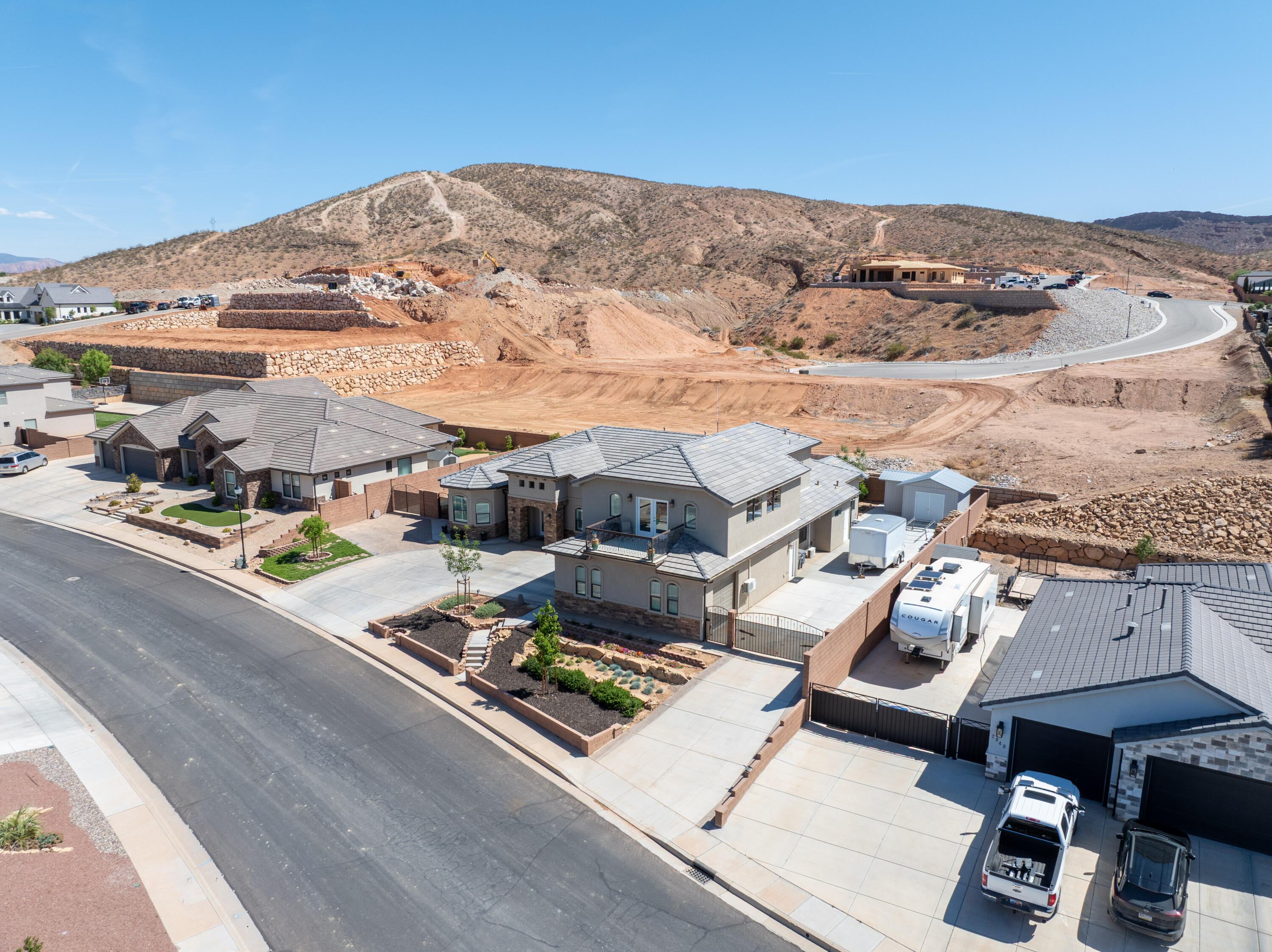 MAJESTIC SUNSET - Residential