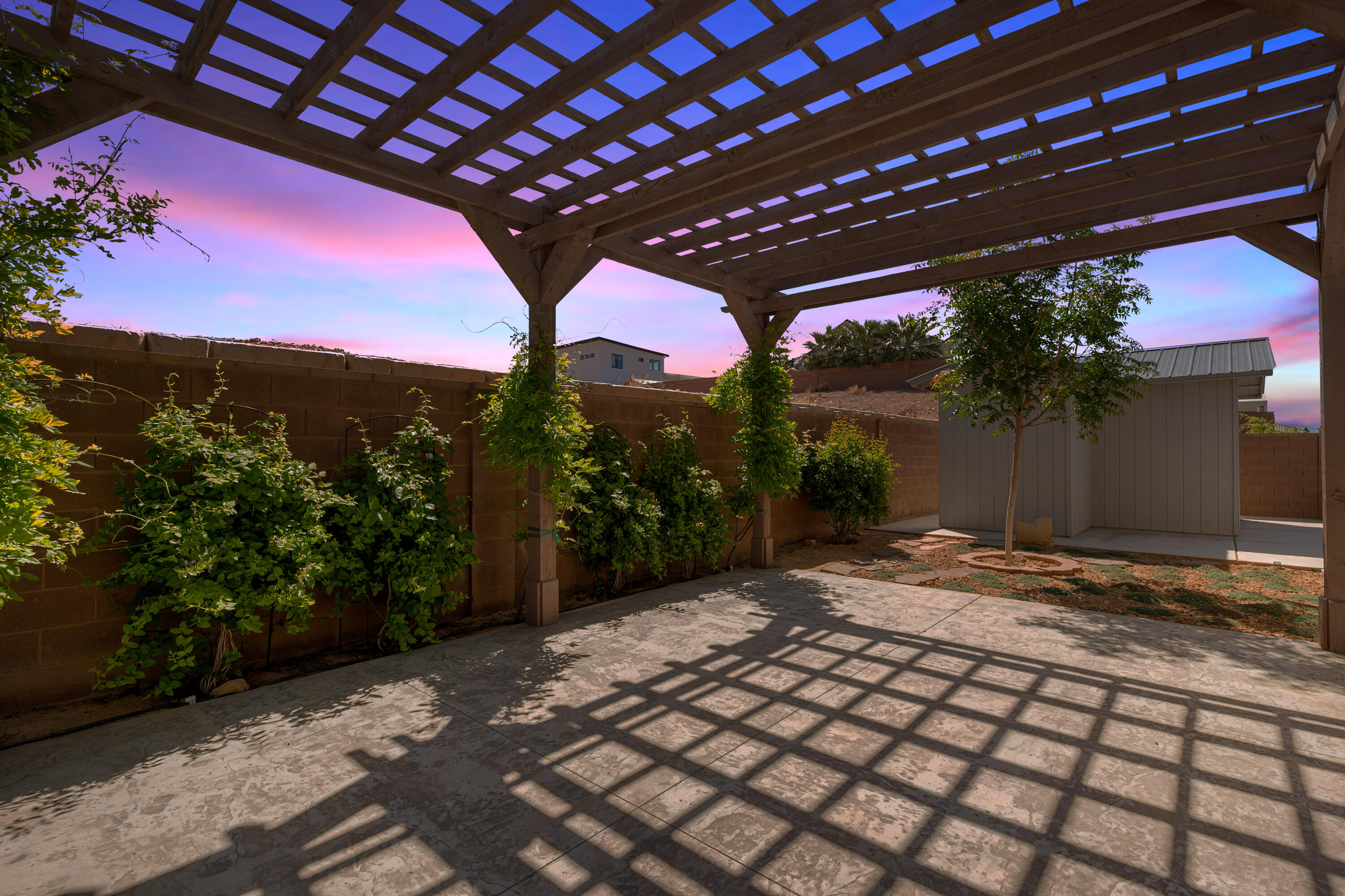 MAJESTIC SUNSET - Residential