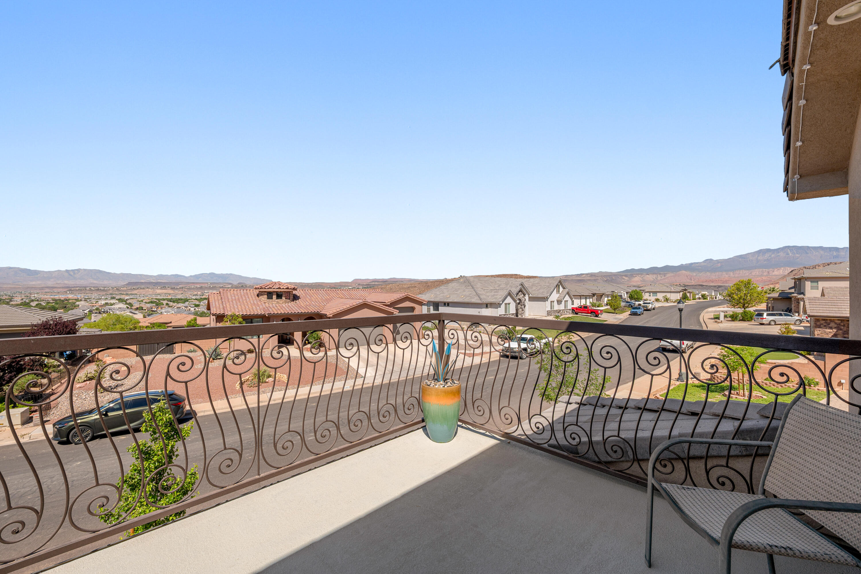 MAJESTIC SUNSET - Residential