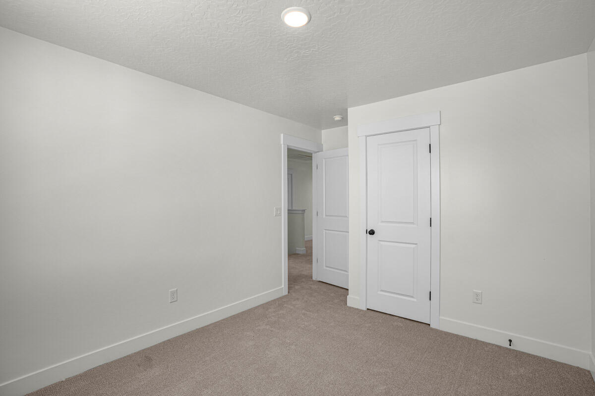 SOUTH DESERT TH - Residential