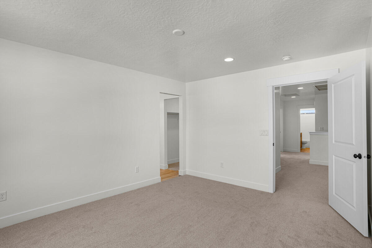 SOUTH DESERT TH - Residential