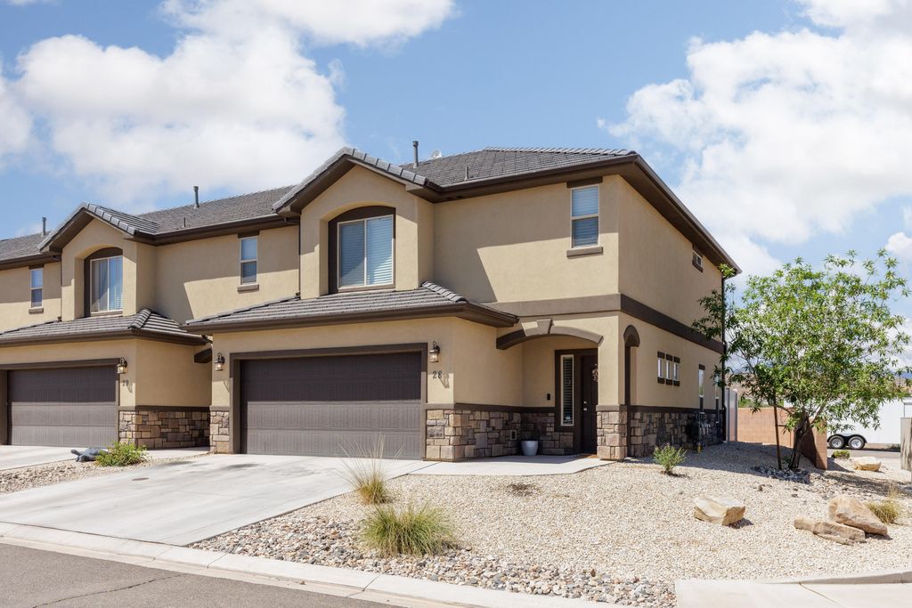 Photo of 1001 W Curly Hollow DR 28 #28, Saint George, UT 84770 (MLS # 26-271352)