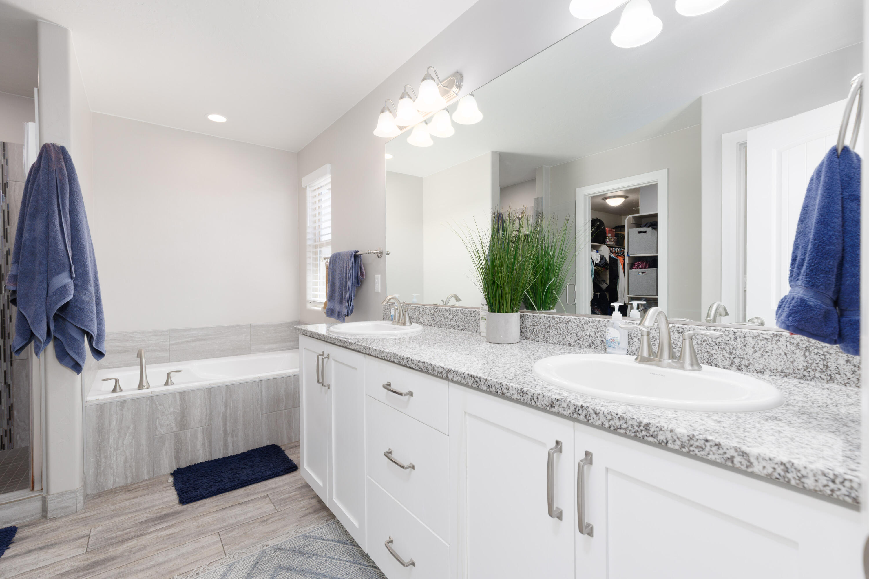 BLACKHAWK TH - Residential