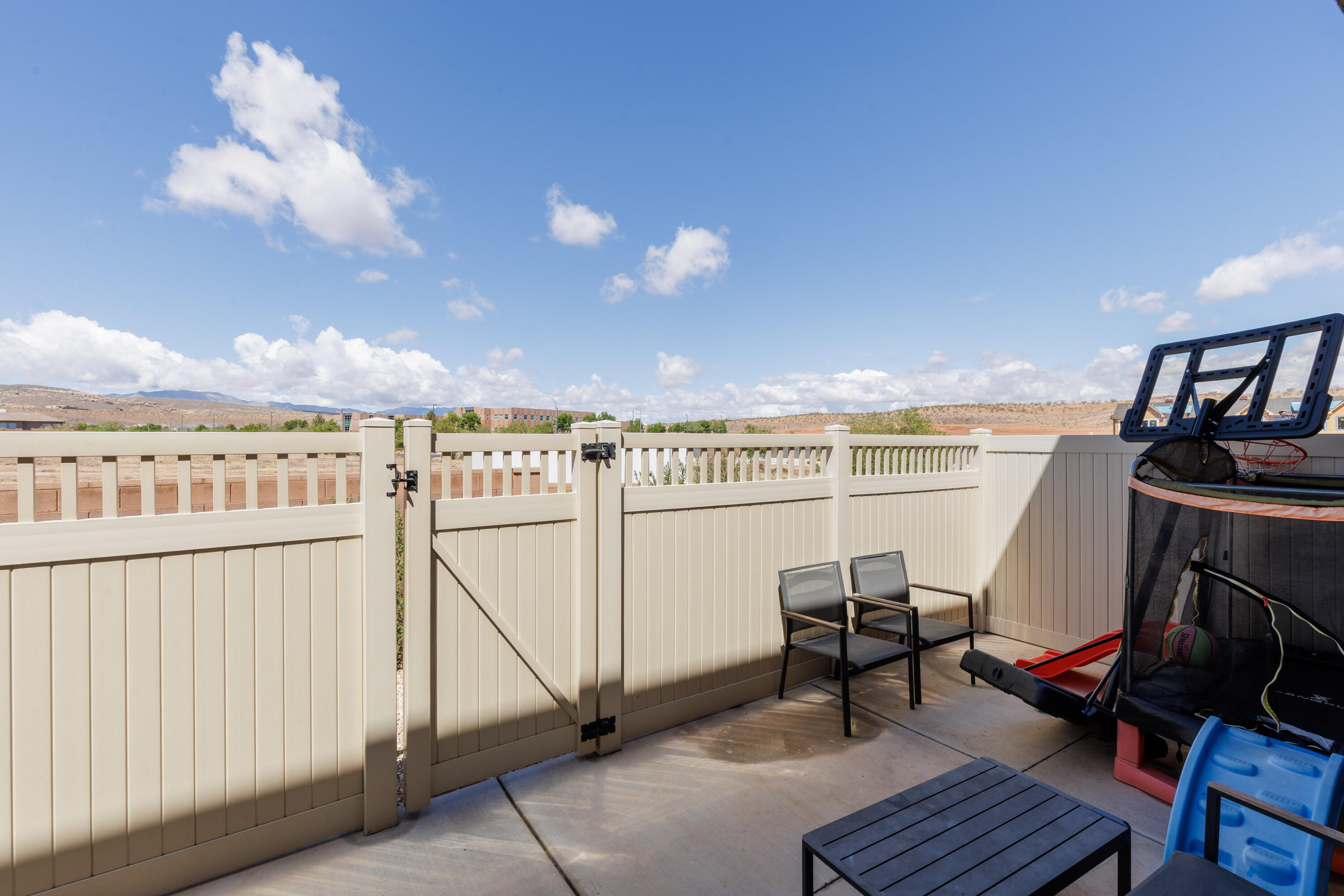 BLACKHAWK TH - Residential