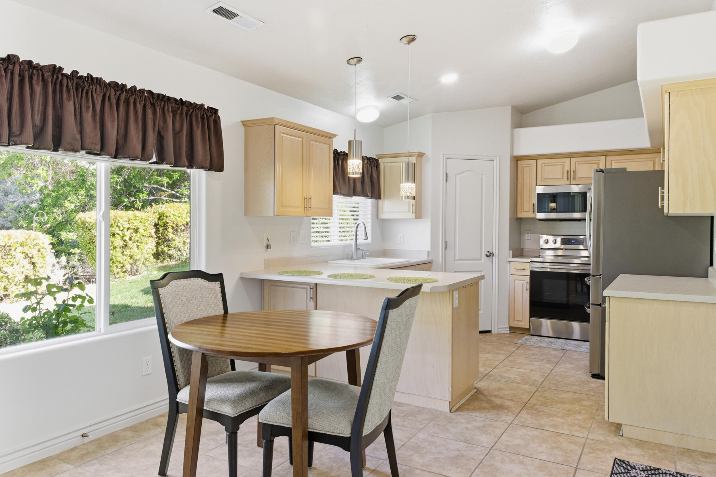 PARADISE COVE TOWNHOMES - Residential