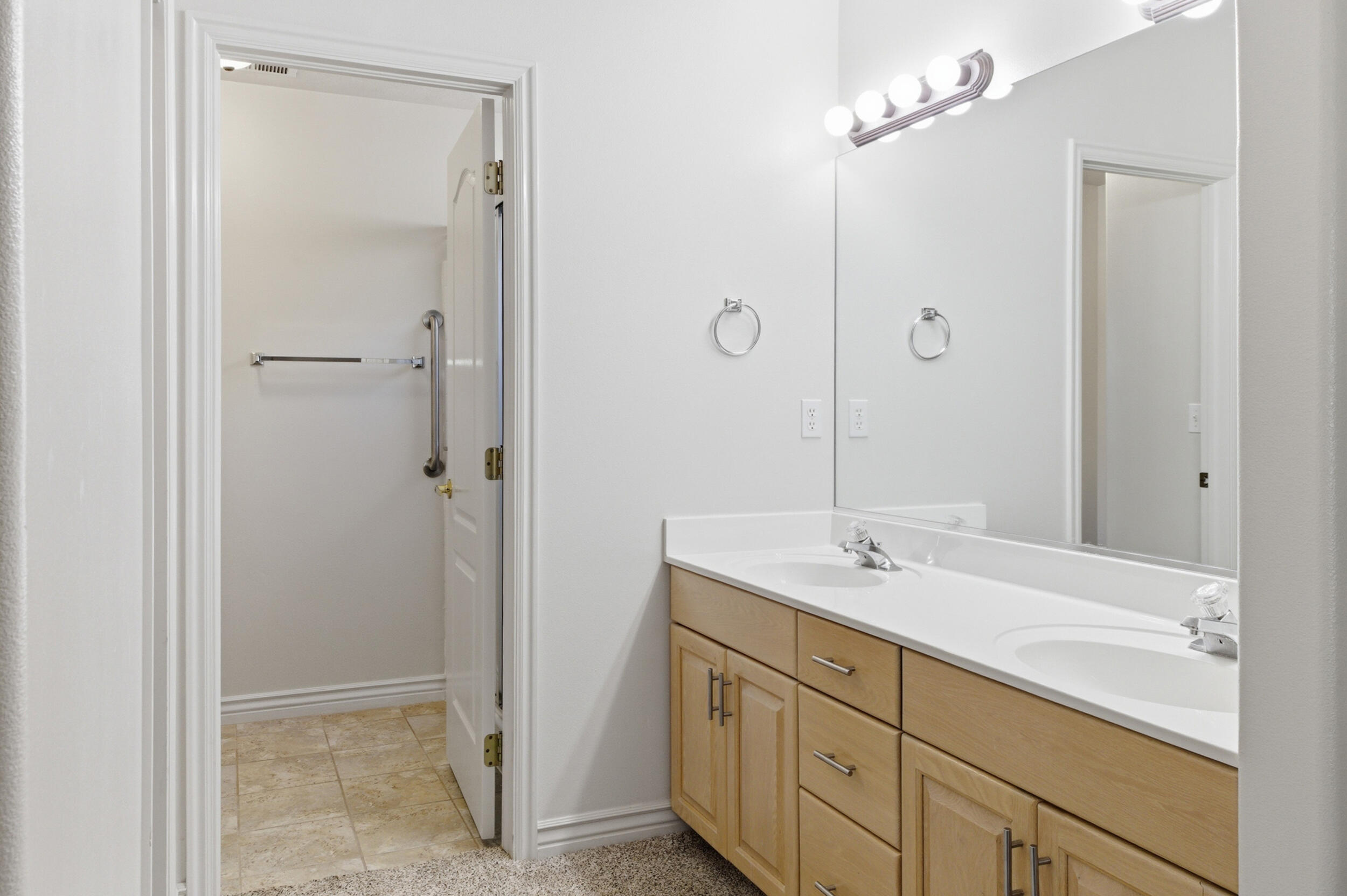 PARADISE COVE TOWNHOMES - Residential