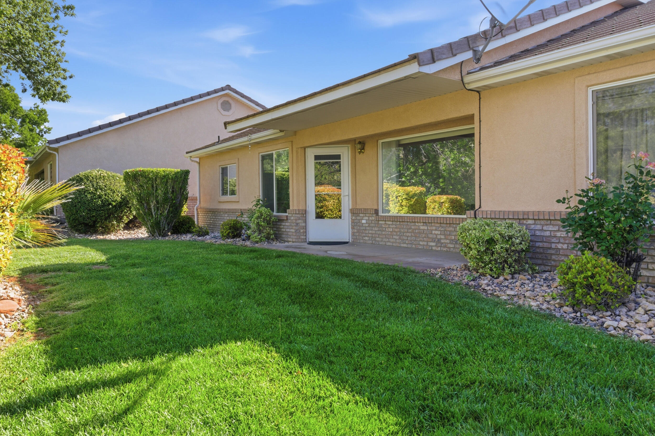 PARADISE COVE TOWNHOMES - Residential