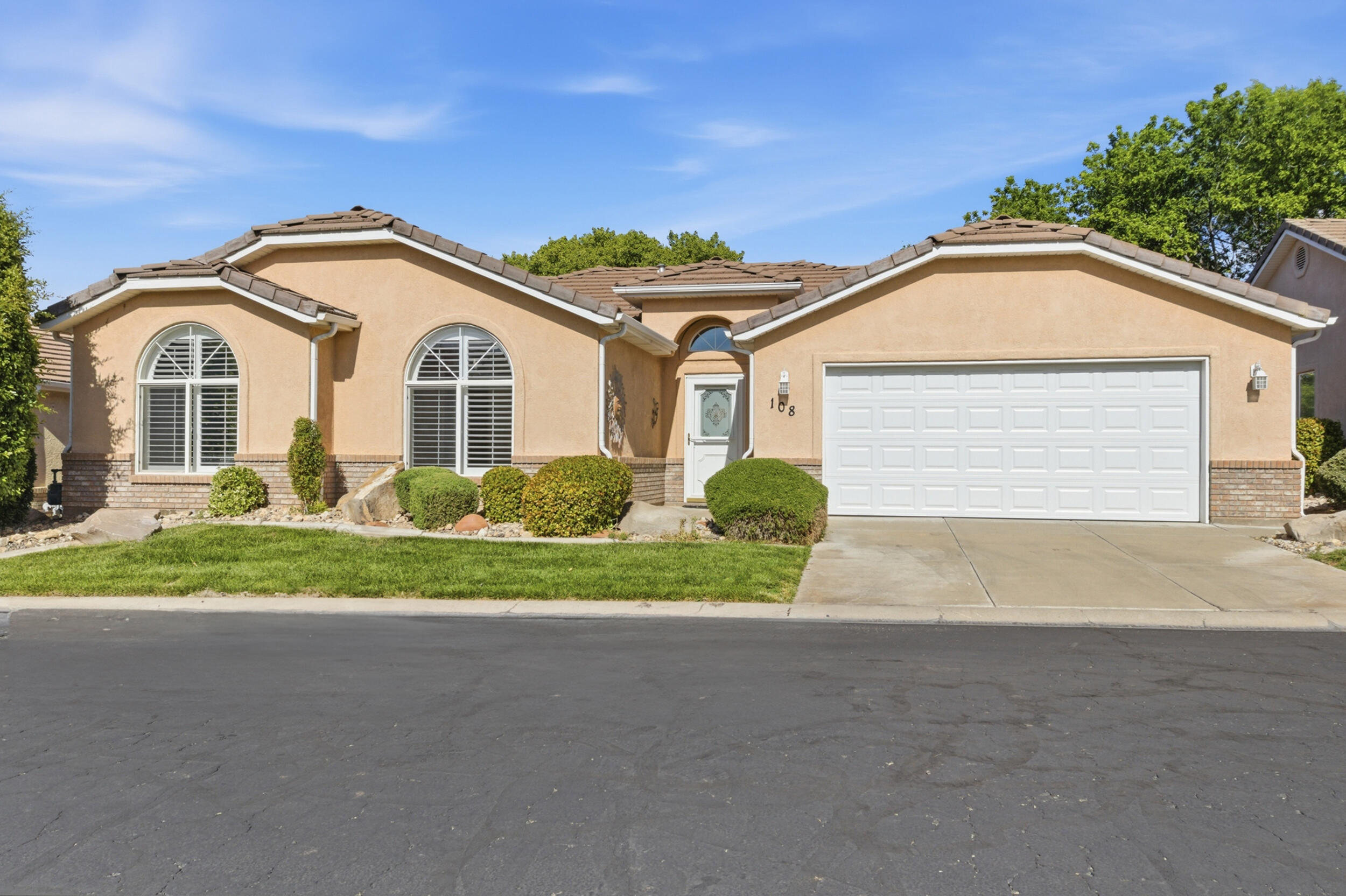 PARADISE COVE TOWNHOMES - Residential