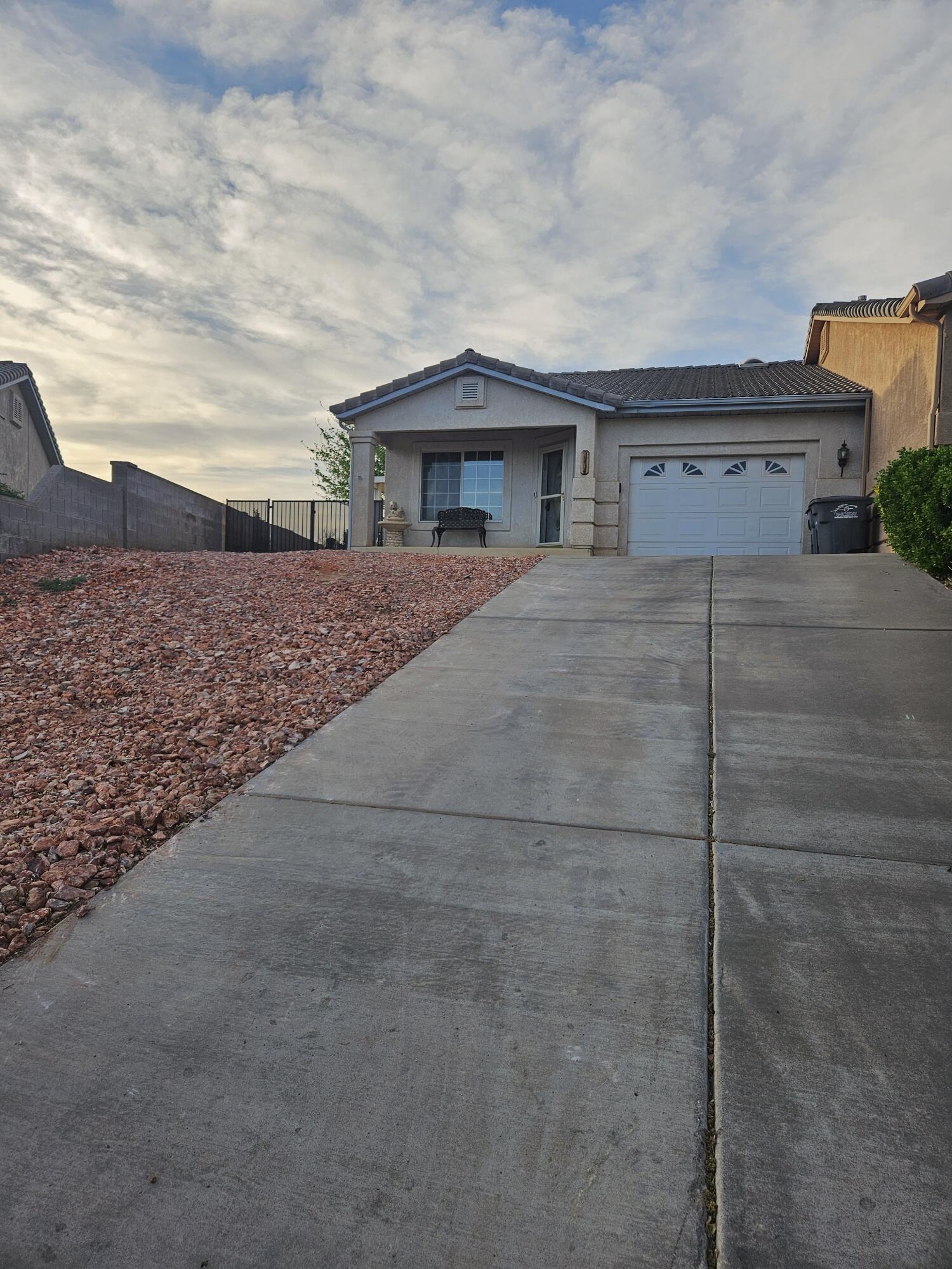 SANTA FE HILLS - Residential