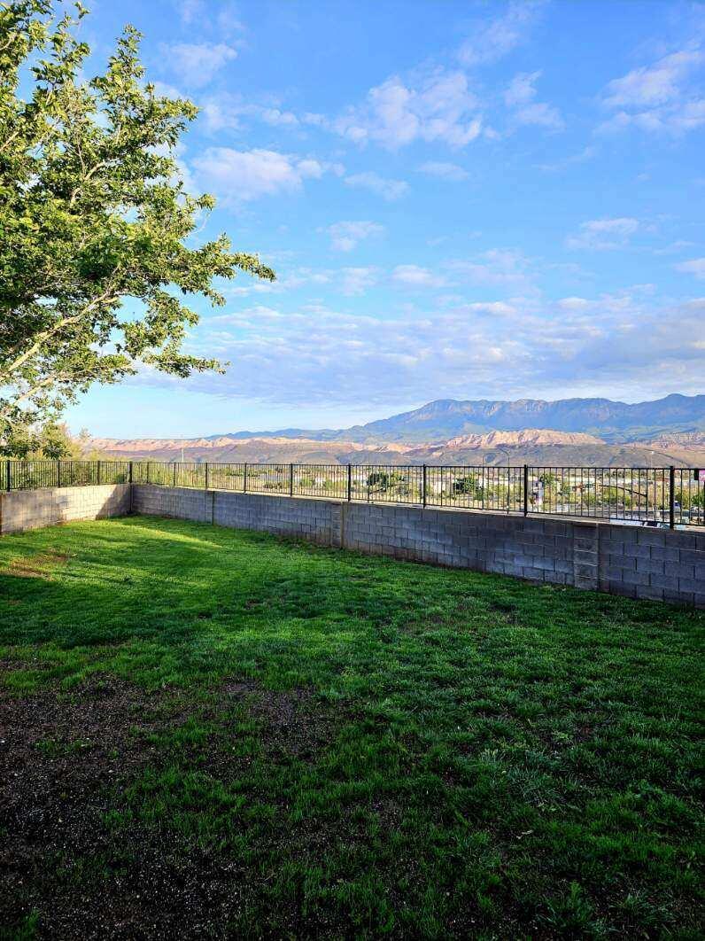 SANTA FE HILLS - Residential