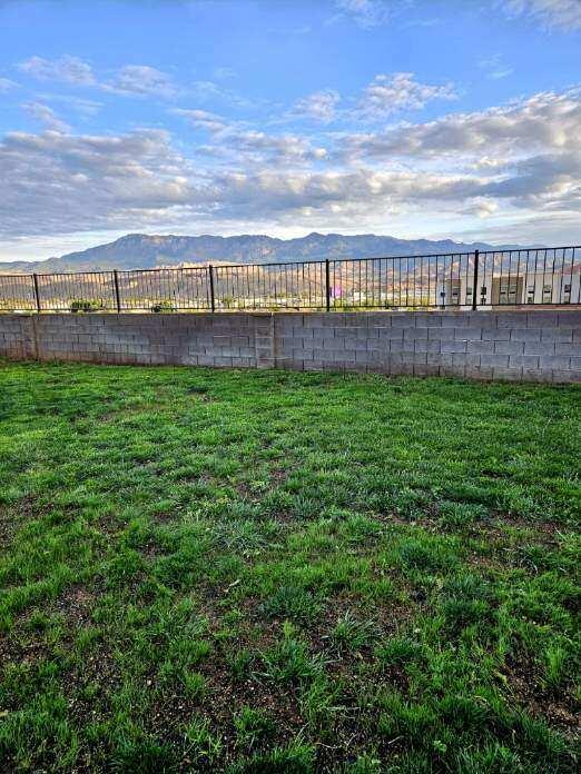 SANTA FE HILLS - Residential