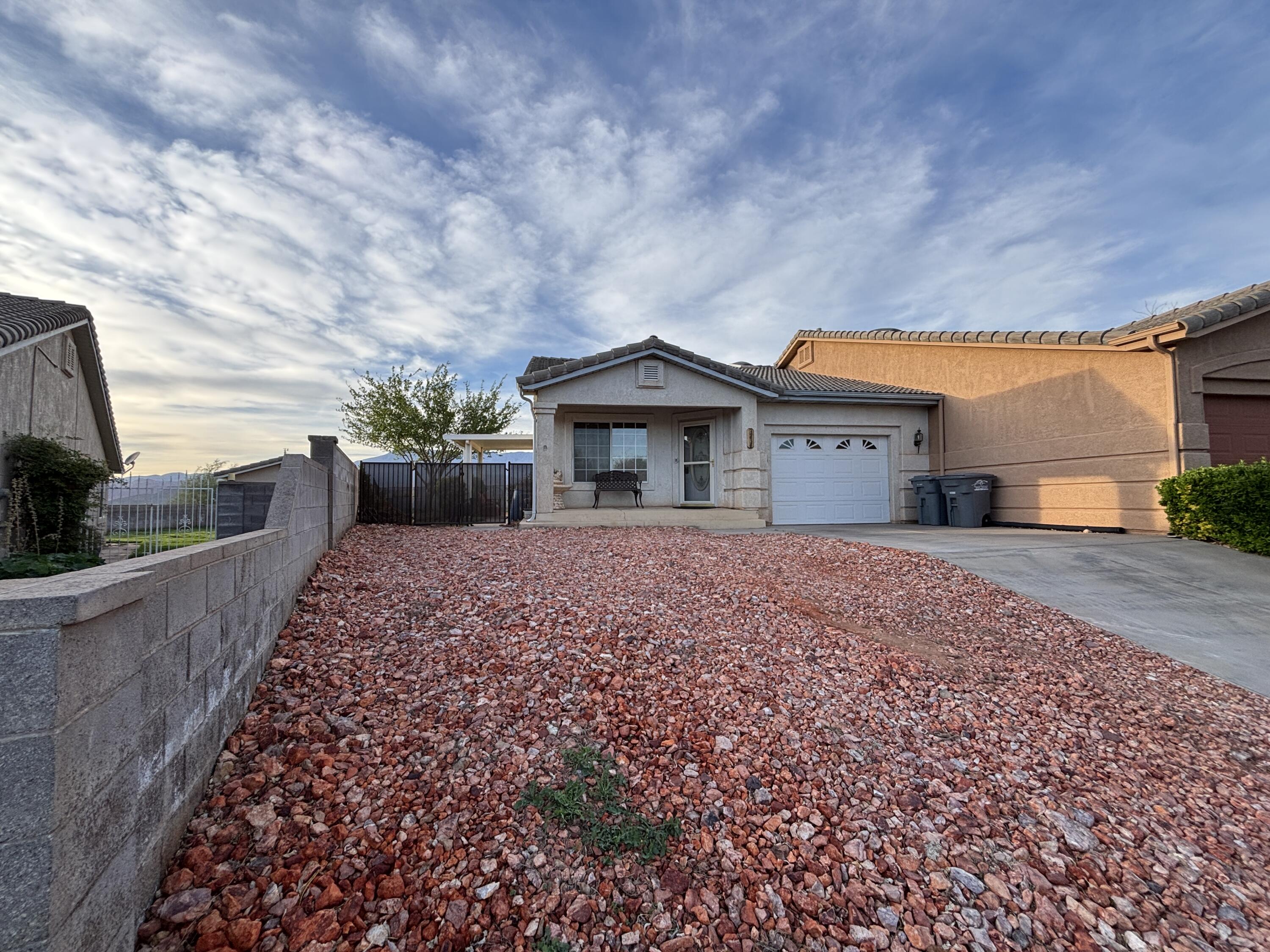 SANTA FE HILLS - Residential