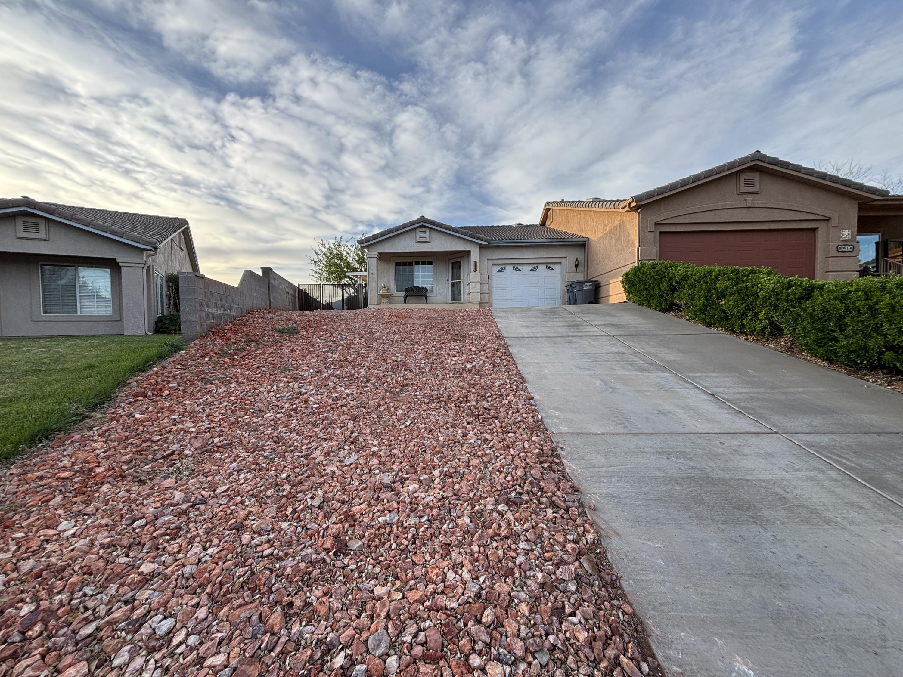 SANTA FE HILLS - Residential