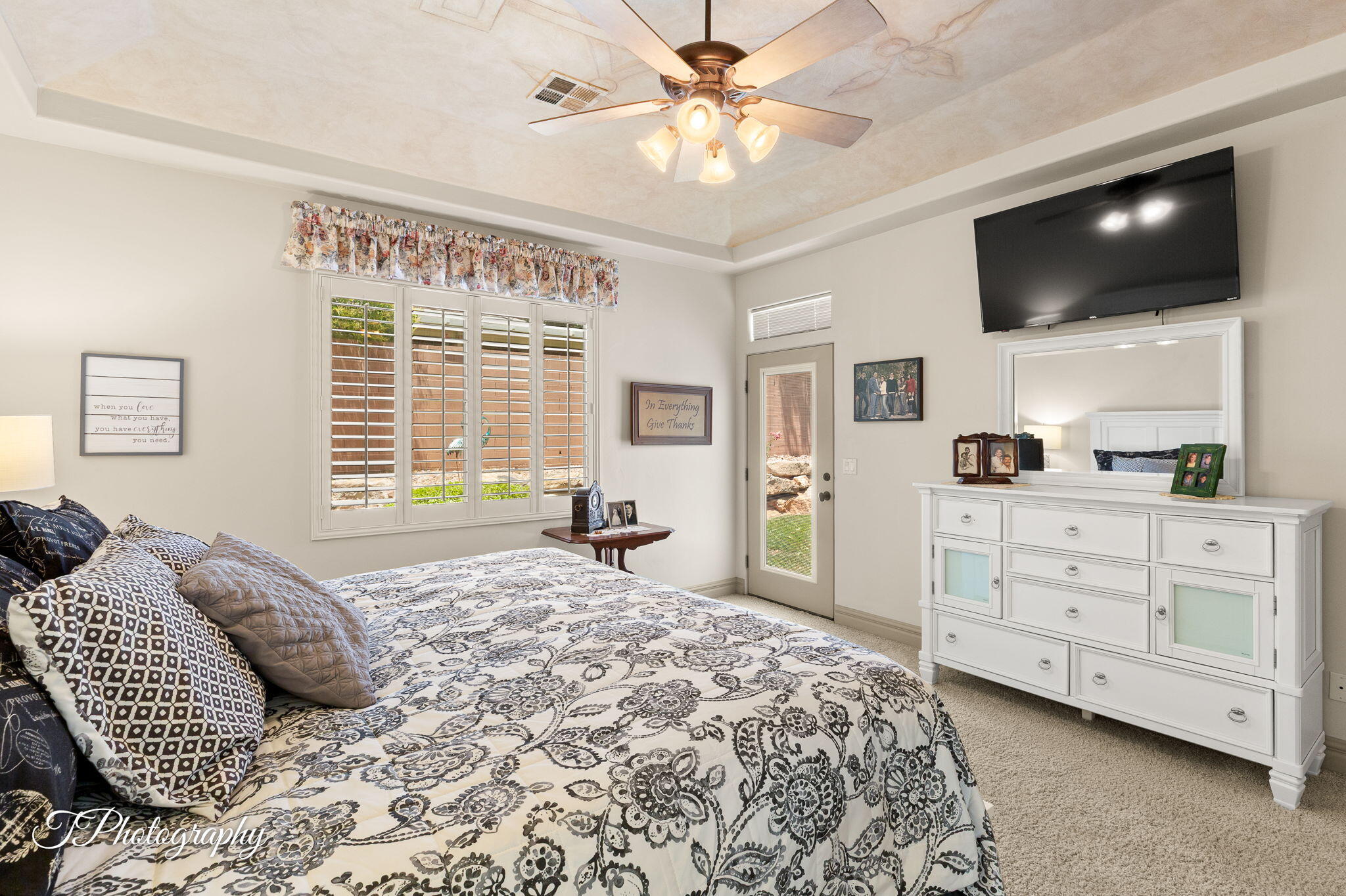 MEADOWOOD - Residential