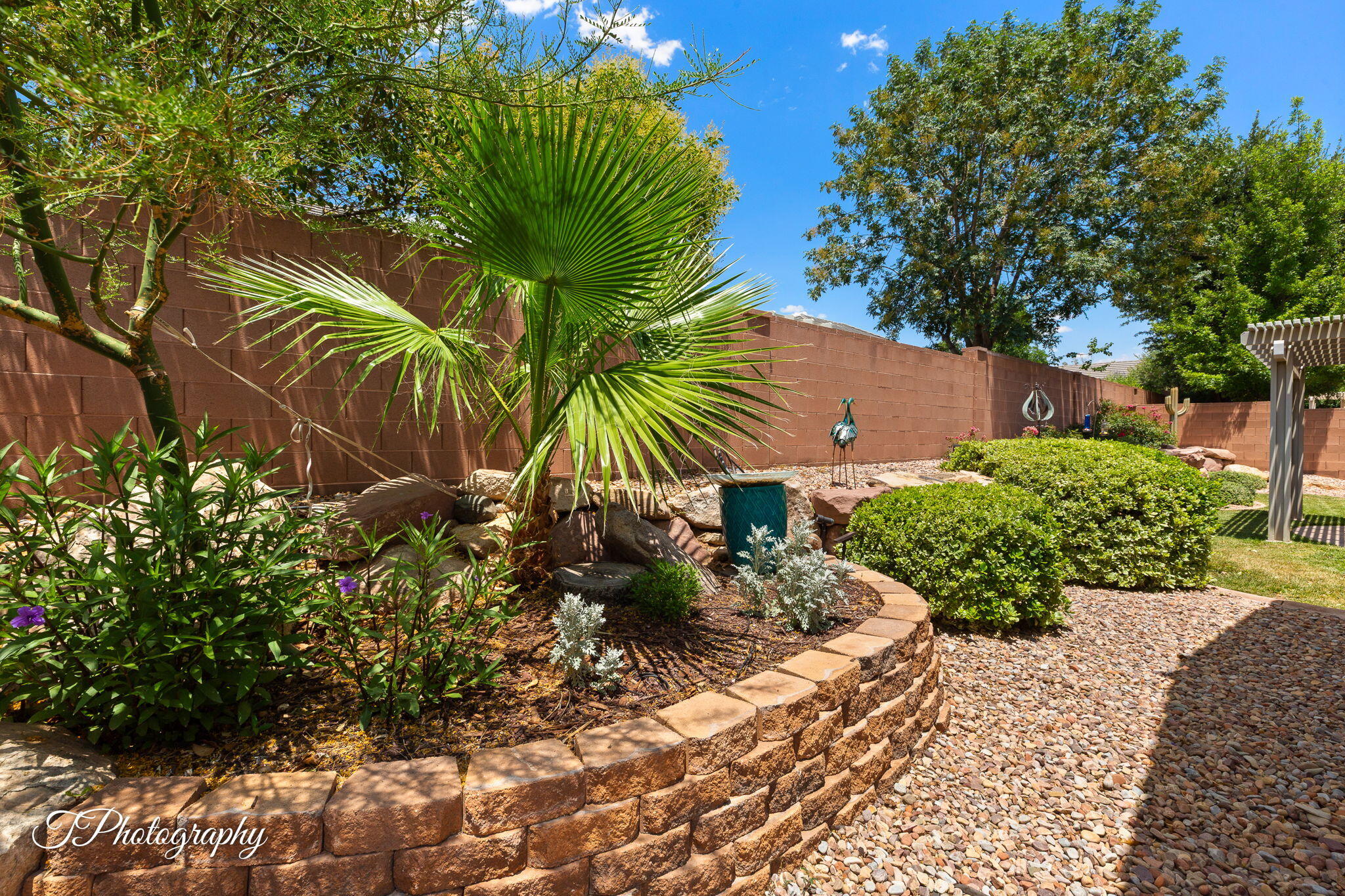 MEADOWOOD - Residential