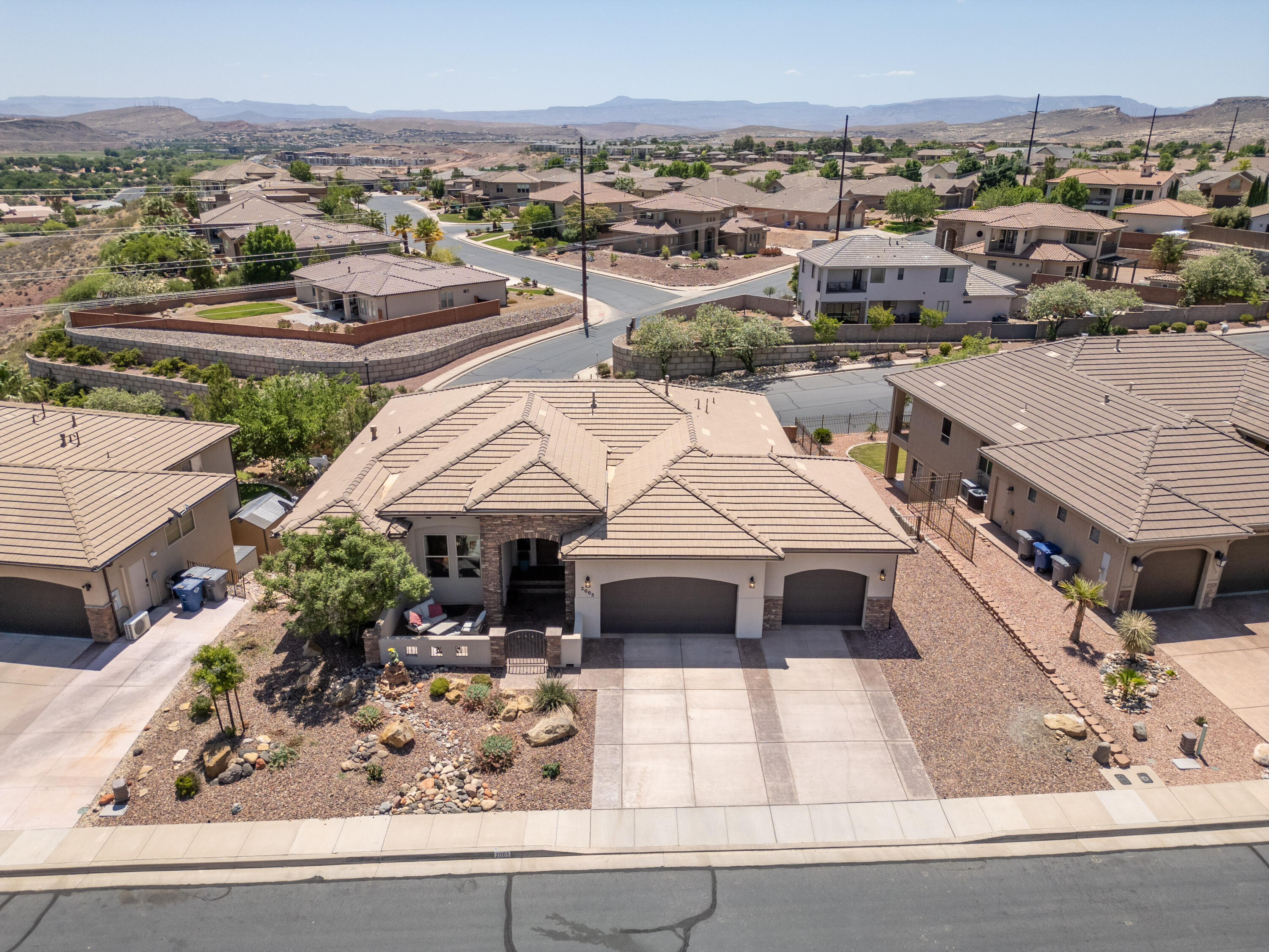 HIGHLANDS AT GREEN VALLEY - Residential