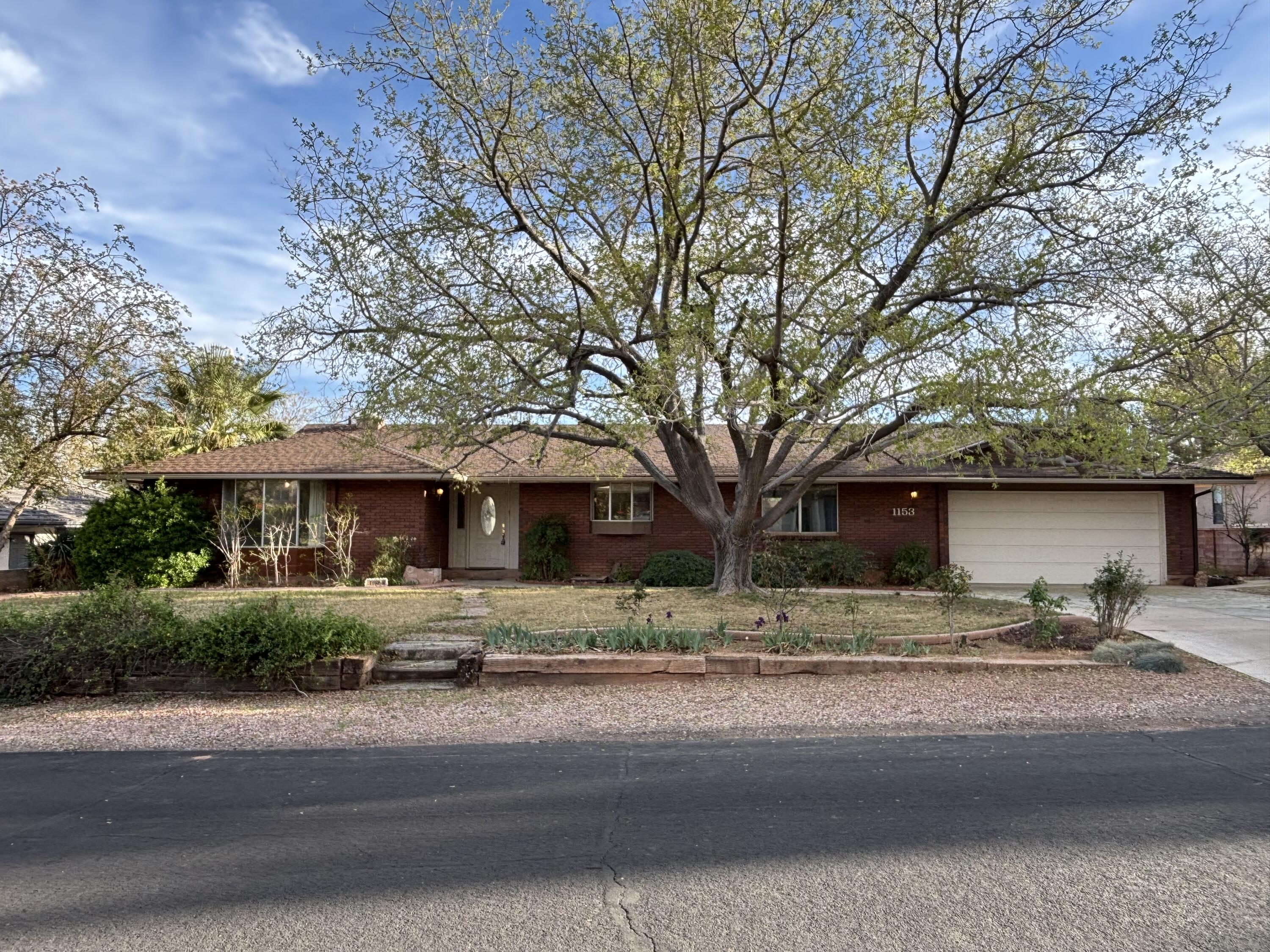 BLOOMINGTON COUNTRY CLUB - Residential