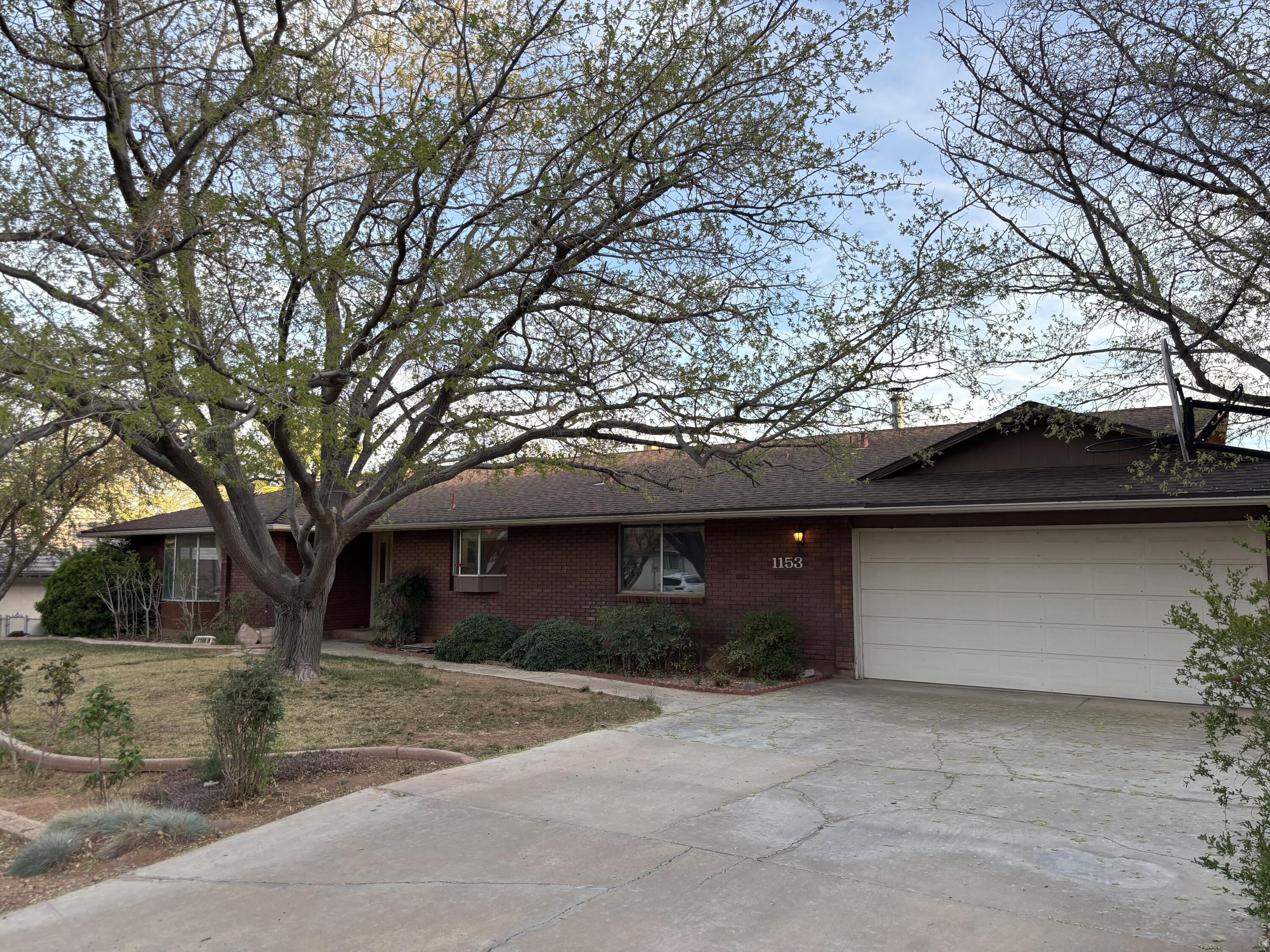 BLOOMINGTON COUNTRY CLUB - Residential