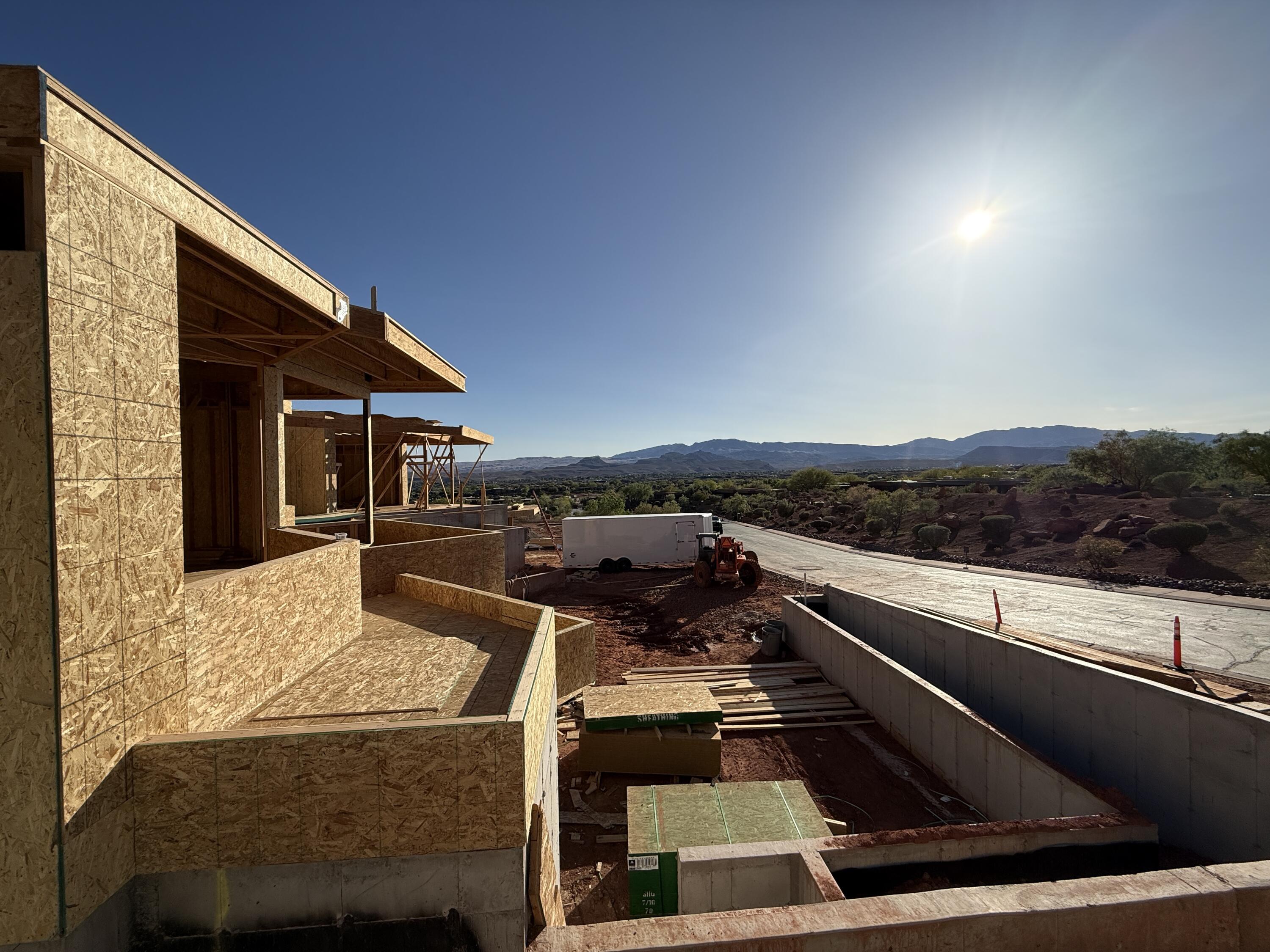 KACHINA CLIFFS AT ENTRADA - Residential