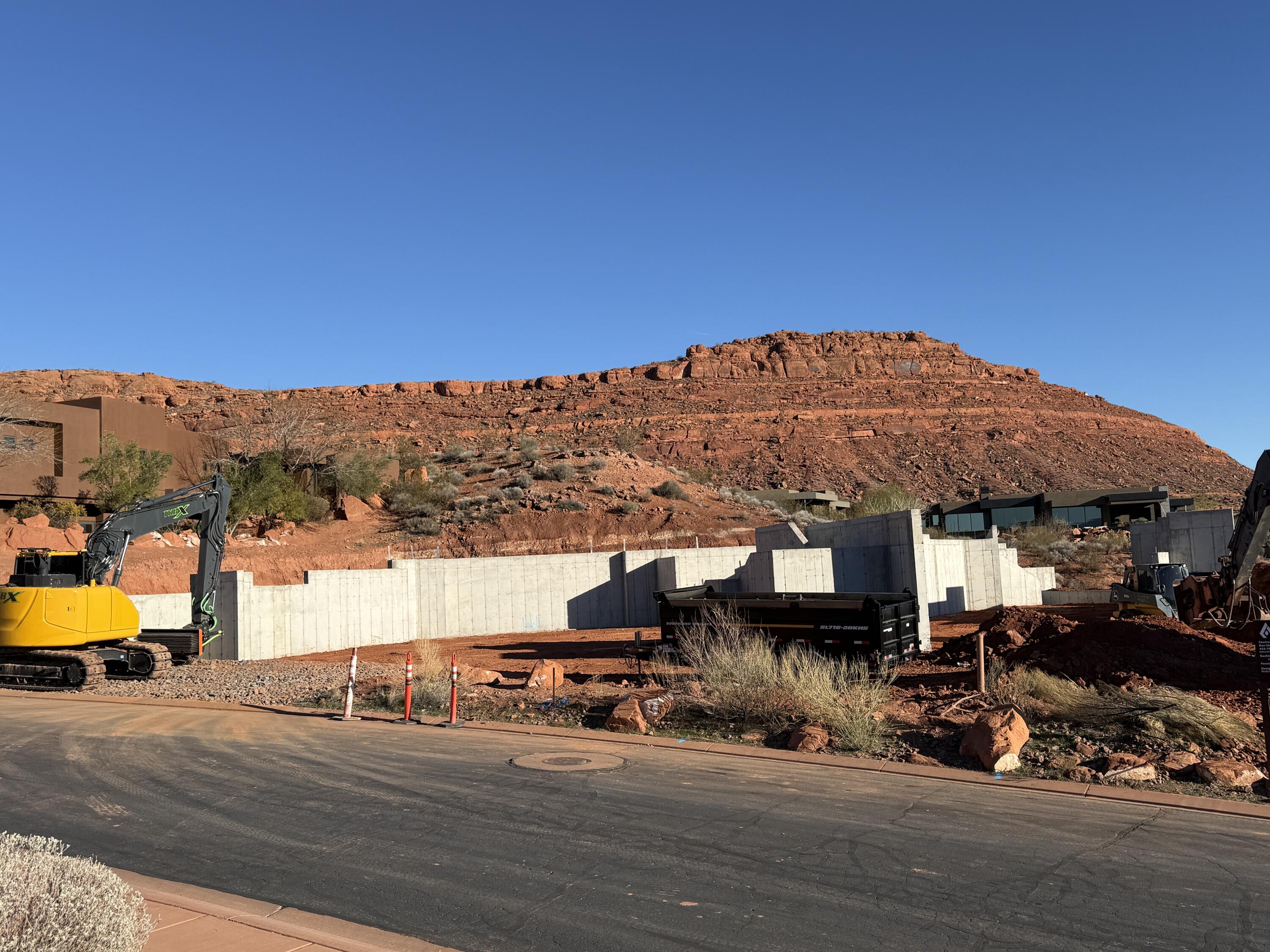 KACHINA CLIFFS AT ENTRADA - Residential