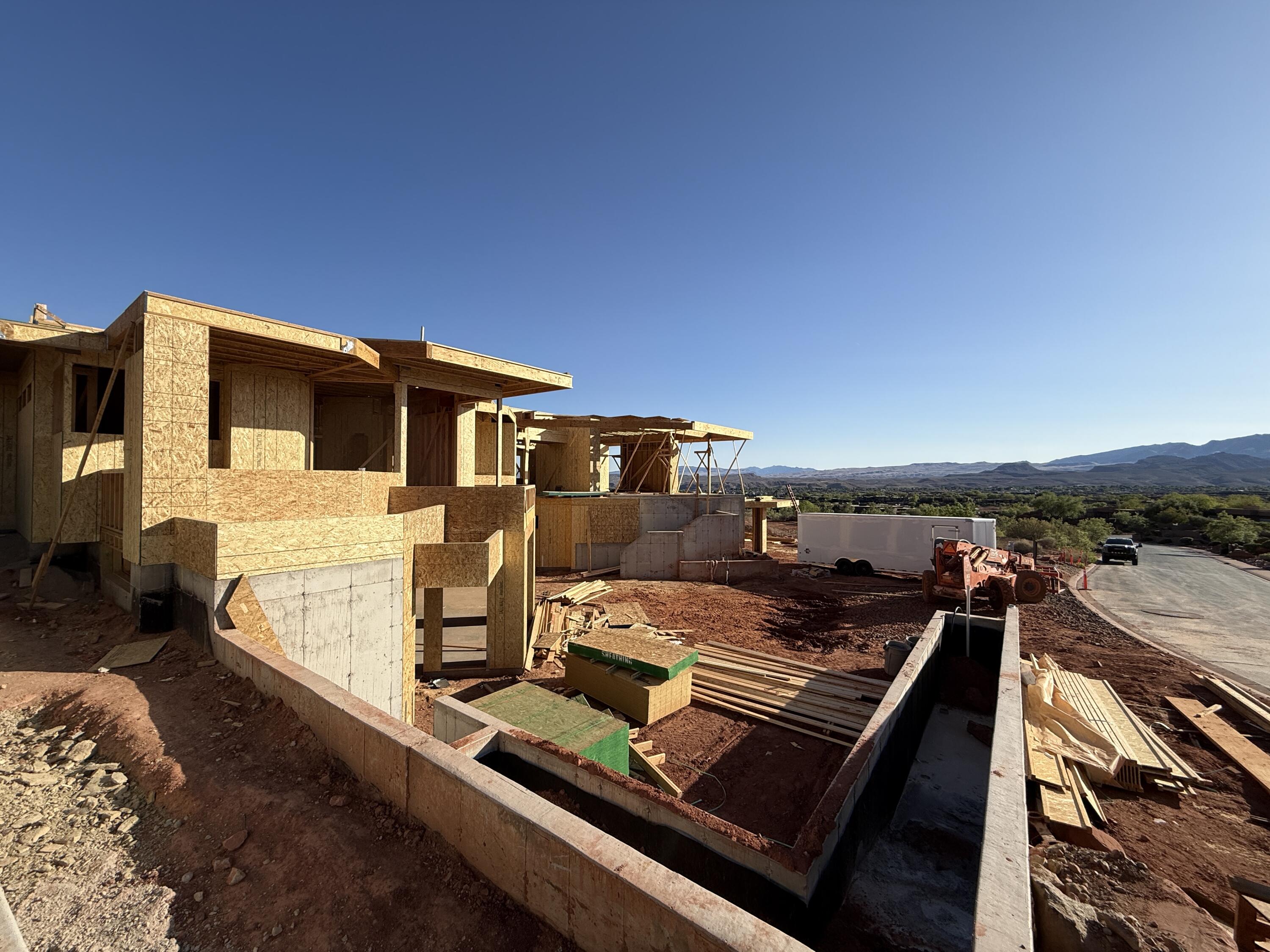 KACHINA CLIFFS AT ENTRADA - Residential