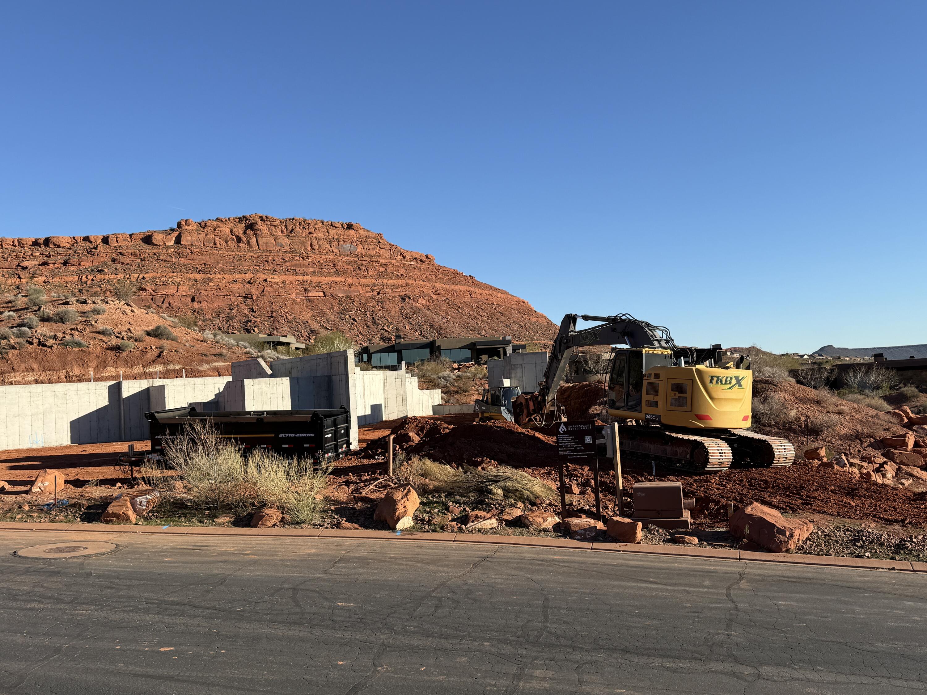 KACHINA CLIFFS AT ENTRADA - Residential