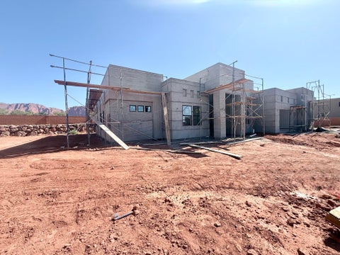 Tiny photo for 562 W 30 S, Ivins, UT 84738 (MLS # 26-273211)