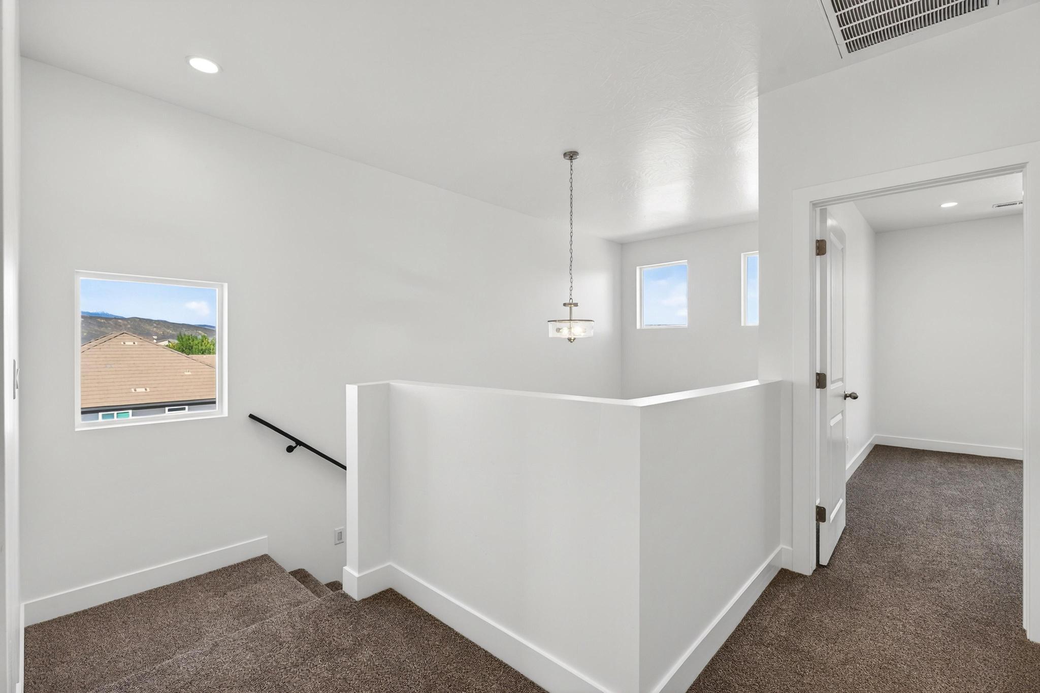 LAVA KNOLLS - Residential