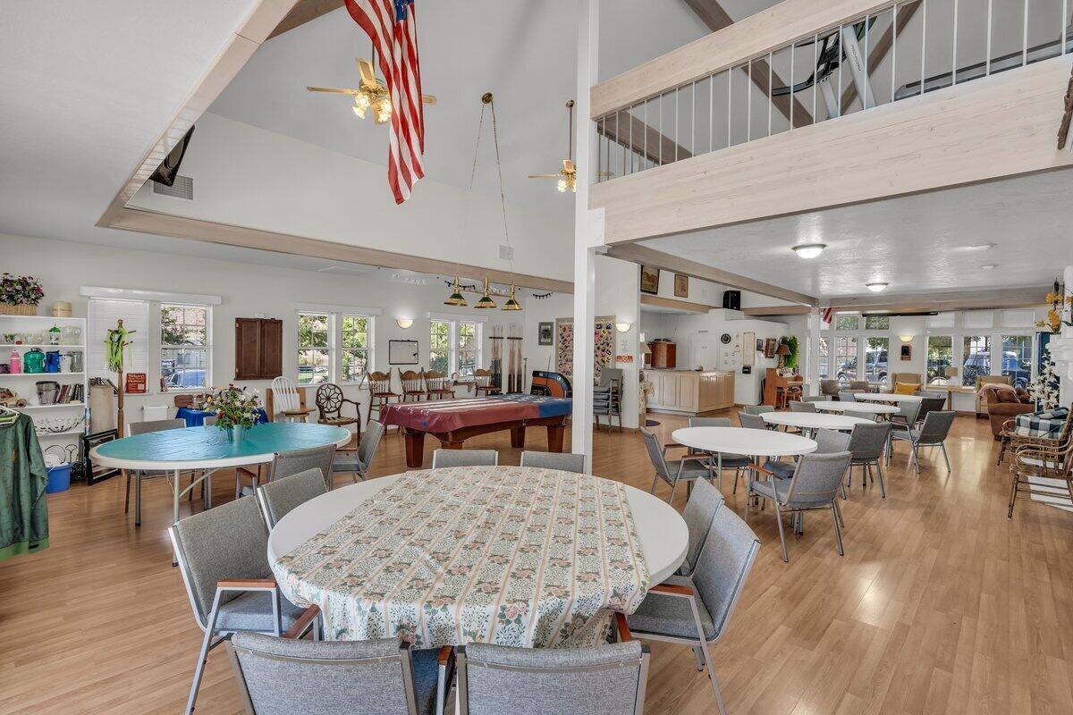 HARRISBURG LAKESIDE ESTATES - Residential