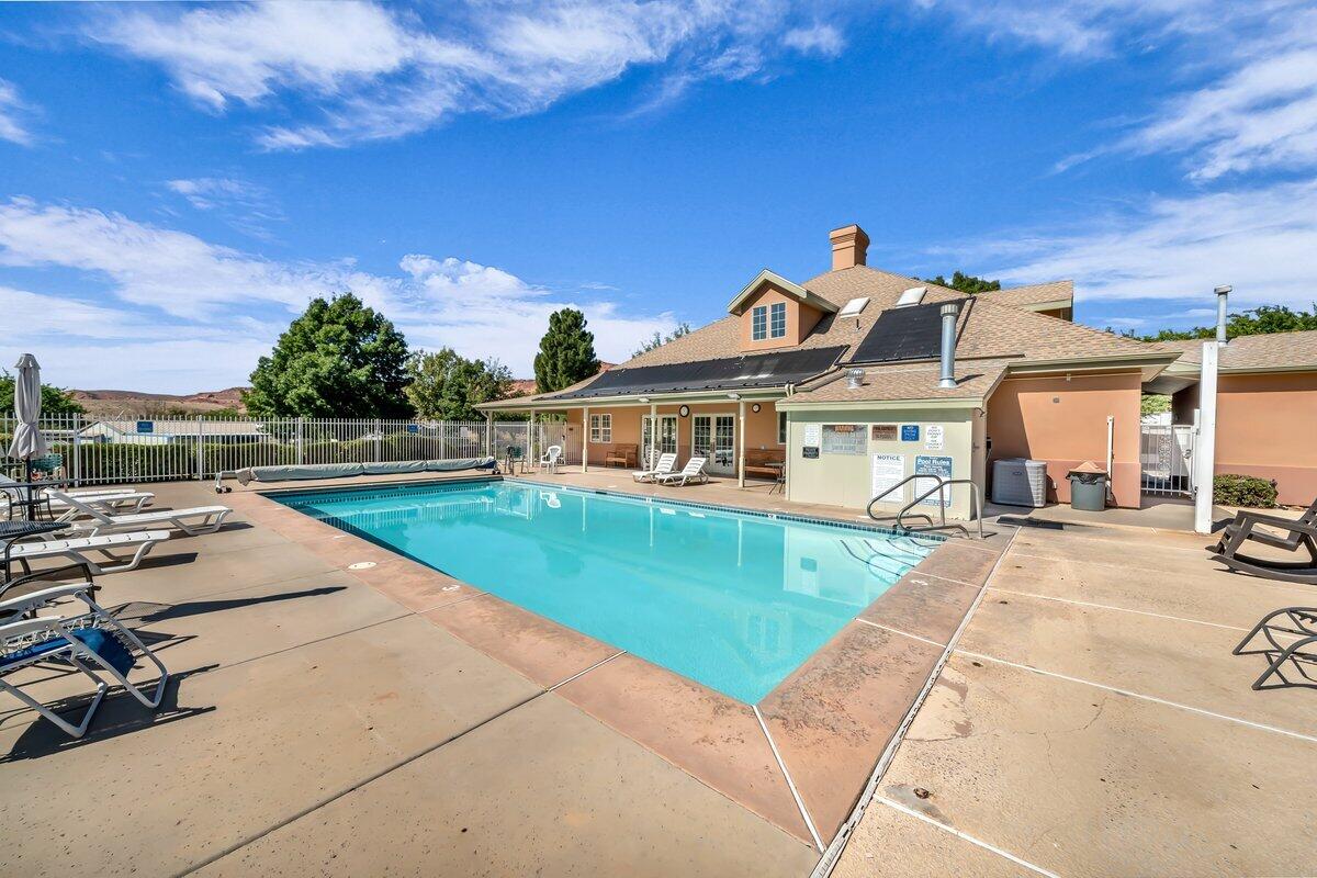 HARRISBURG LAKESIDE ESTATES - Residential