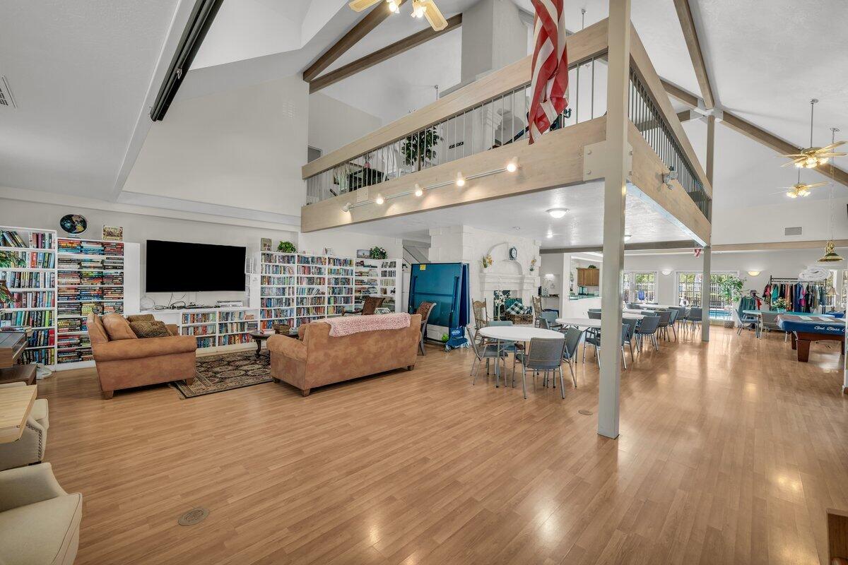 HARRISBURG LAKESIDE ESTATES - Residential