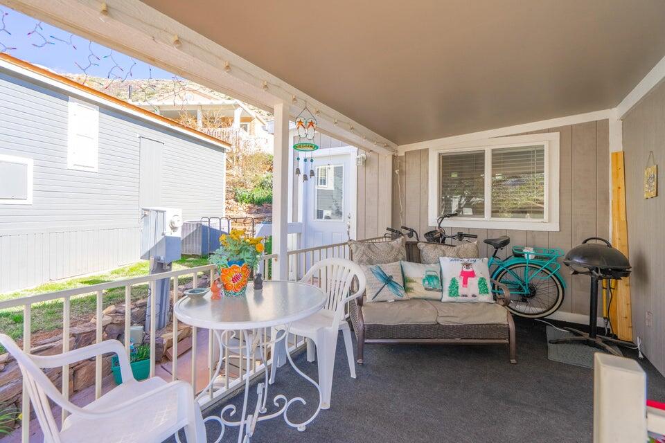 HARRISBURG LAKESIDE ESTATES - Residential