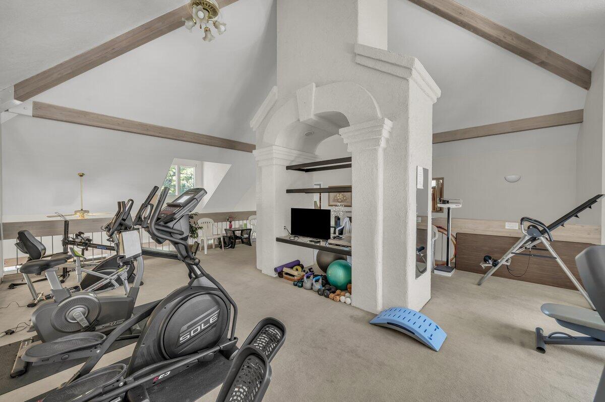 HARRISBURG LAKESIDE ESTATES - Residential